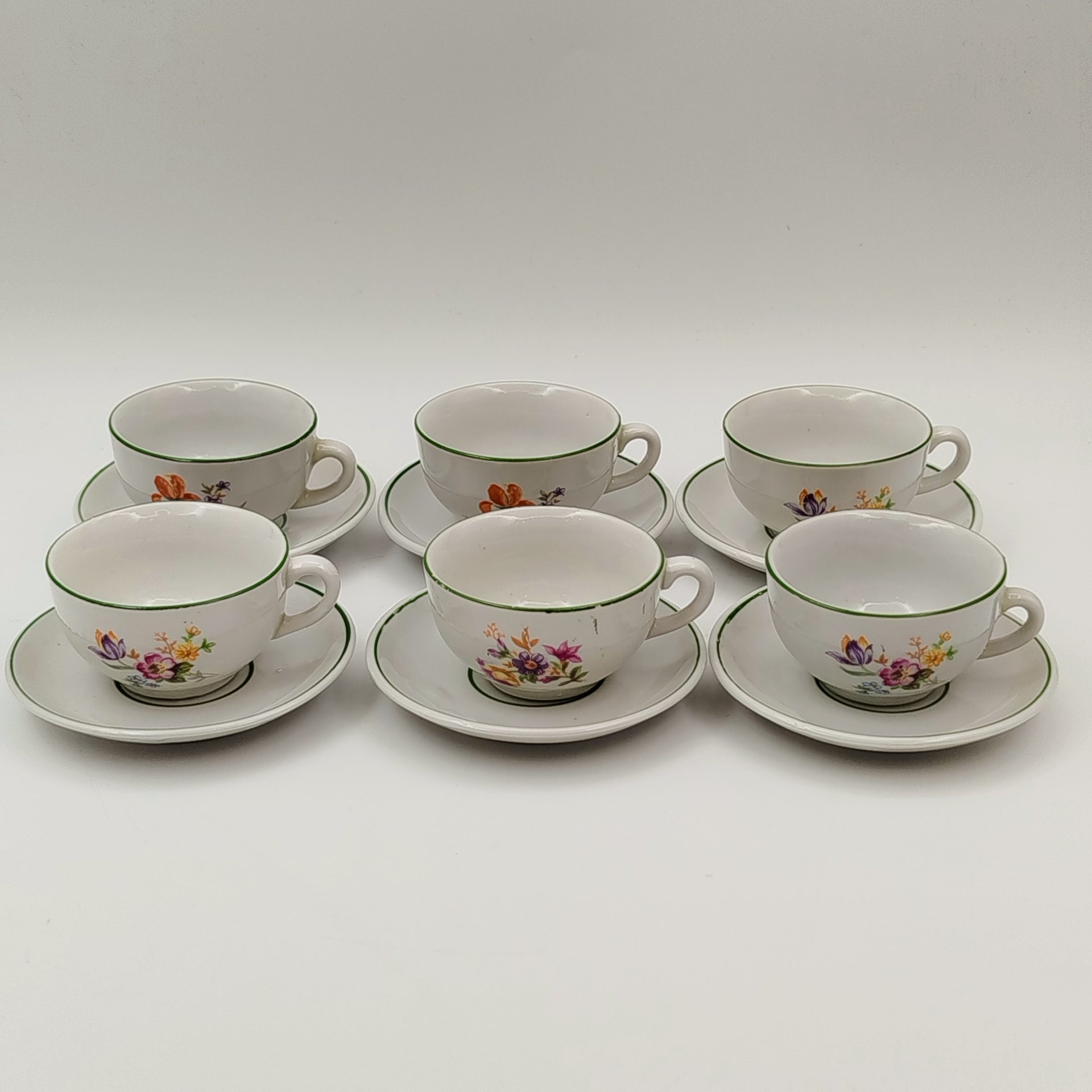 Сервиз детский (кукольный) с цветочным декором, в оригинальной коробке, на 6 персон (15 предметов)