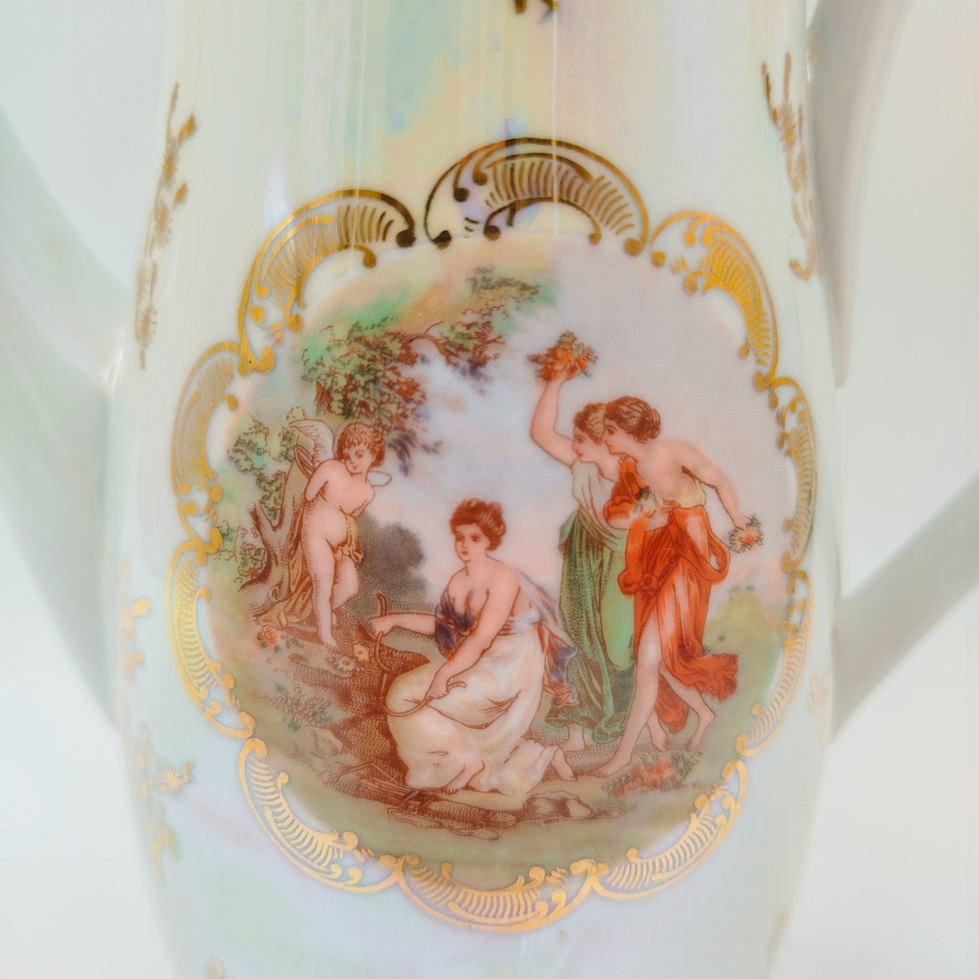 Кофейник "Мадонна", фарфор, люстр, деколь, золочение, Oscar Schlegelmilch, ГДР, 1970-1980 гг.