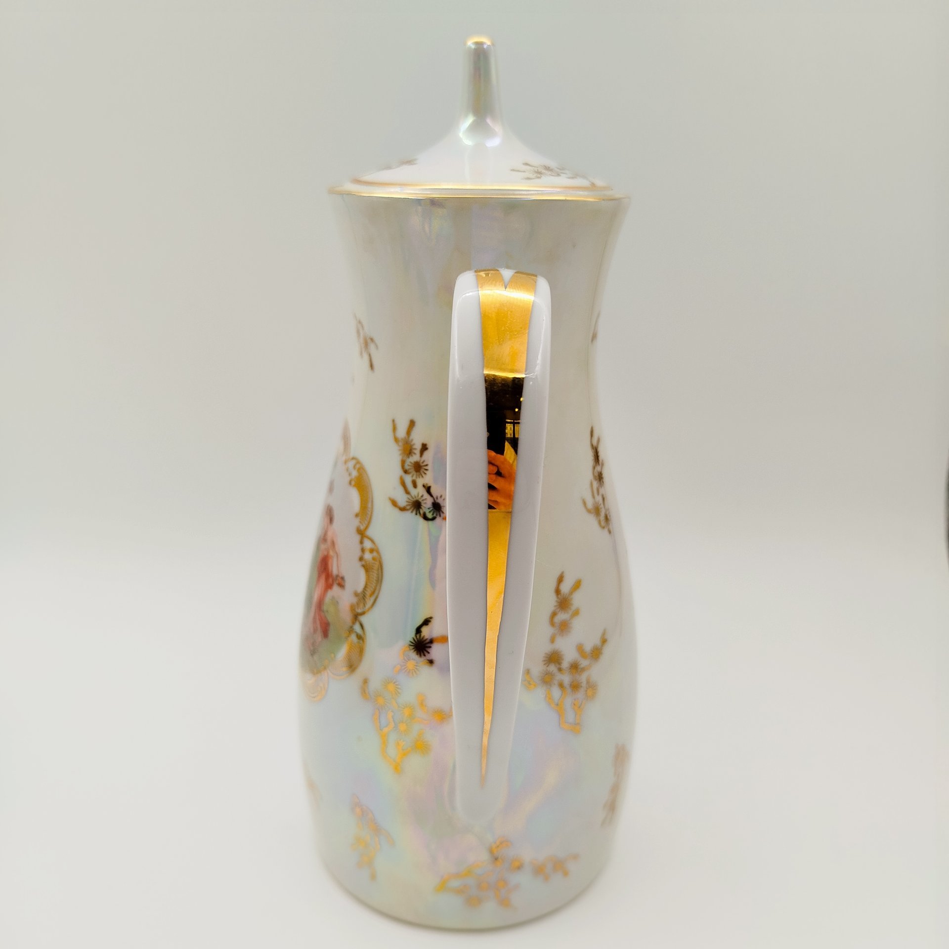 Кофейник "Мадонна", фарфор, люстр, деколь, золочение, Oscar Schlegelmilch, ГДР, 1970-1980 гг.