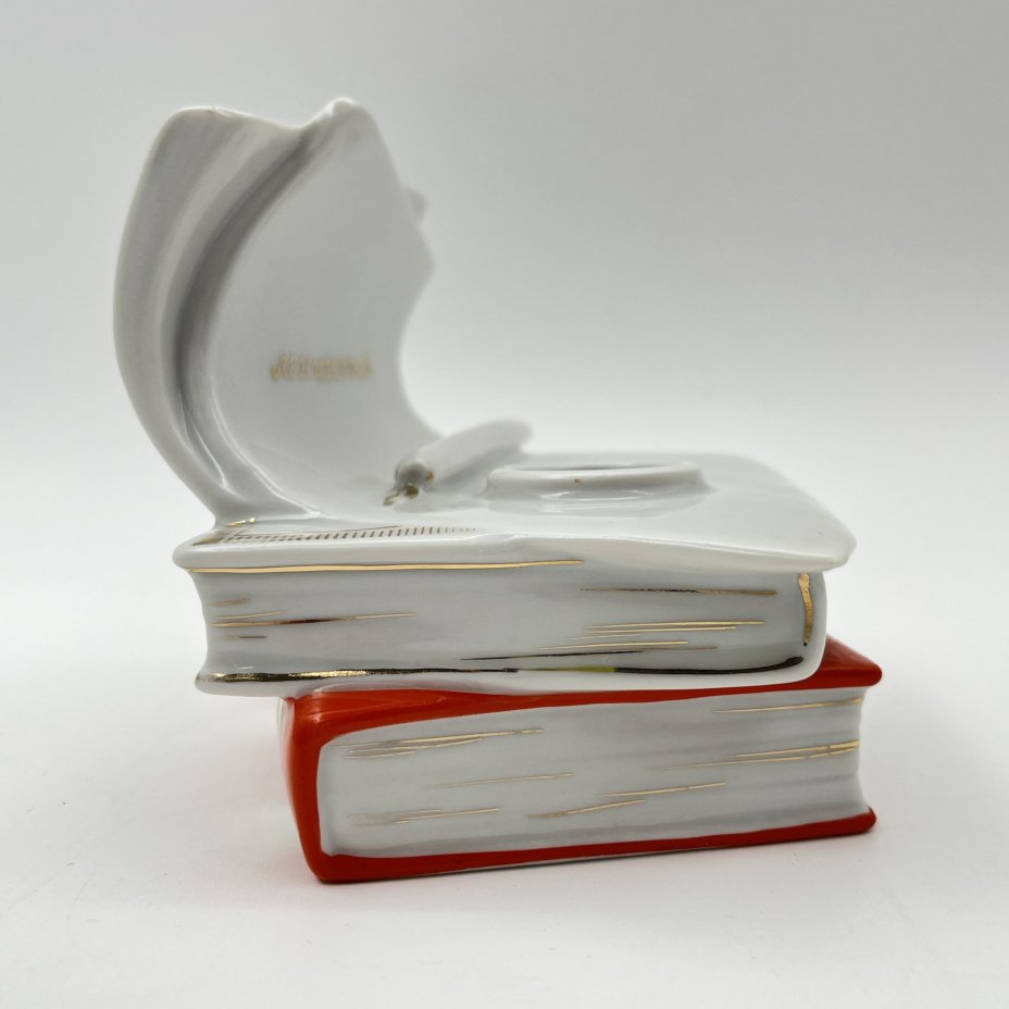 Чернильница "Ленинград", автор Л. В. Квашенинникова, фарфор, роспись, золочение, Ленинградский фарфоровый завод (ЛФЗ), СССР, 1970-1986 гг.