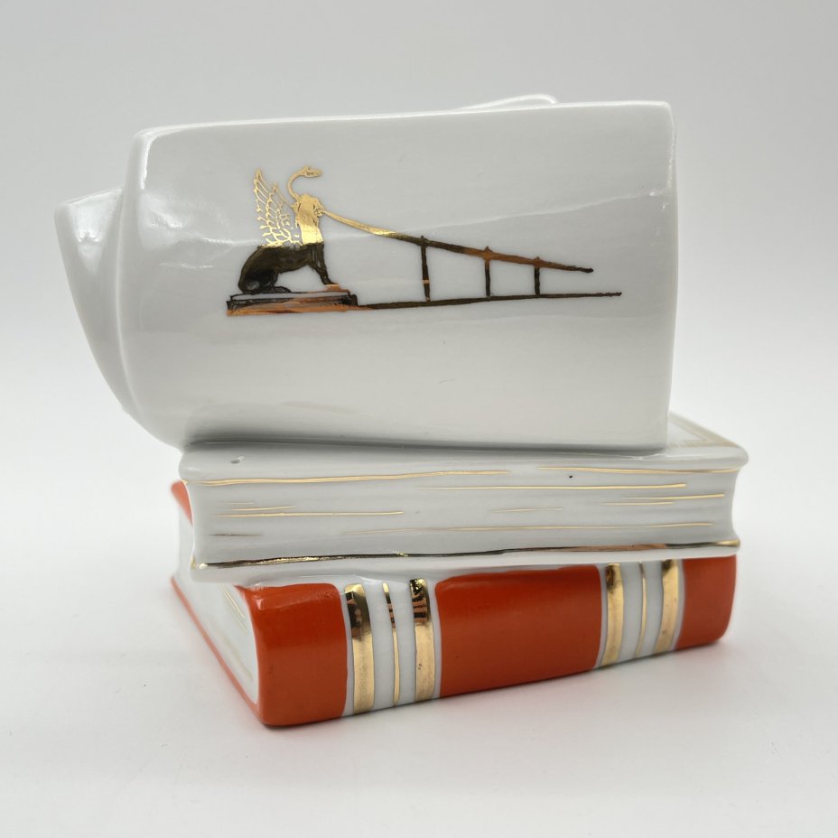 Чернильница "Ленинград", автор Л. В. Квашенинникова, фарфор, роспись, золочение, Ленинградский фарфоровый завод (ЛФЗ), СССР, 1970-1986 гг.