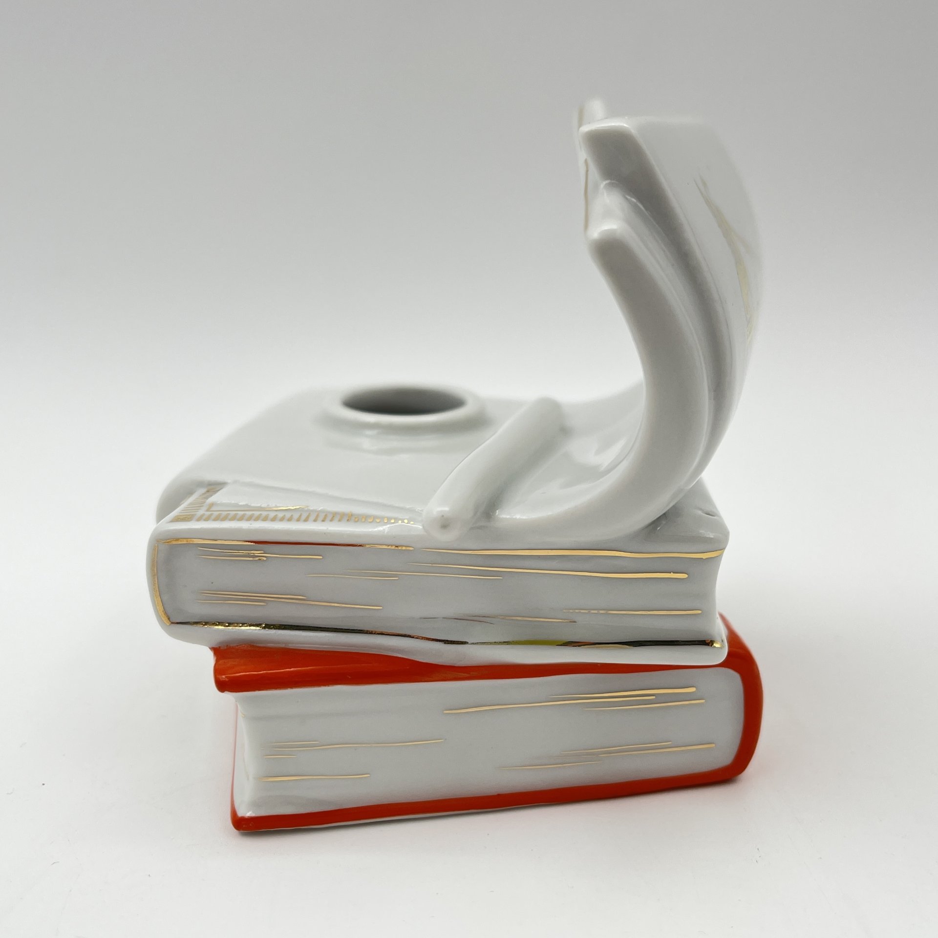 Чернильница "Ленинград", автор Л. В. Квашенинникова, фарфор, роспись, золочение, Ленинградский фарфоровый завод (ЛФЗ), СССР, 1970-1986 гг.