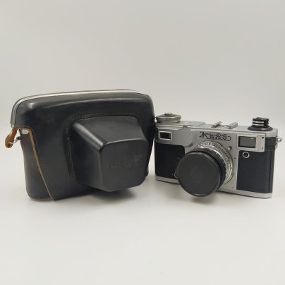 Фотоаппарат «Киев-4» с объективом «Гелиос-103» в оригинальном кофре, Киевский завод «Арсенал»
