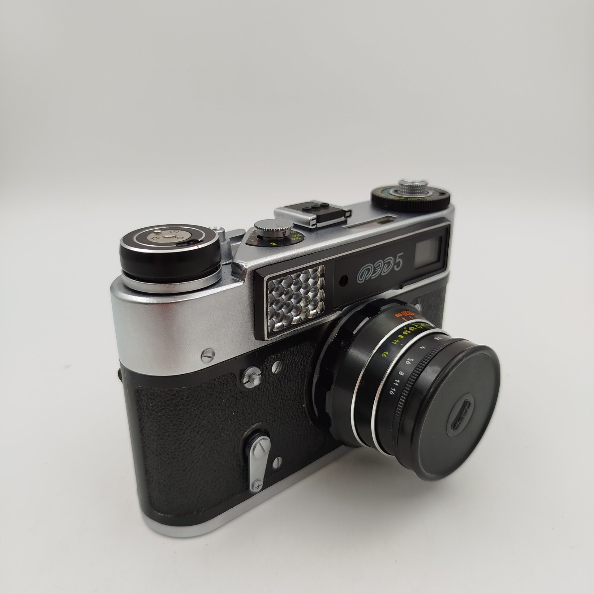 Фотоаппарат "ФЭД-5" с объективом "Индустар-61 Л/Д" в оригинальном кофре, металл, пластик, стекло, кожа, Харьковский машиностроительный завод им. Дзержинского (ФЭД), Харьковский машиностроительный завод им. Дзержинского (ФЭД)