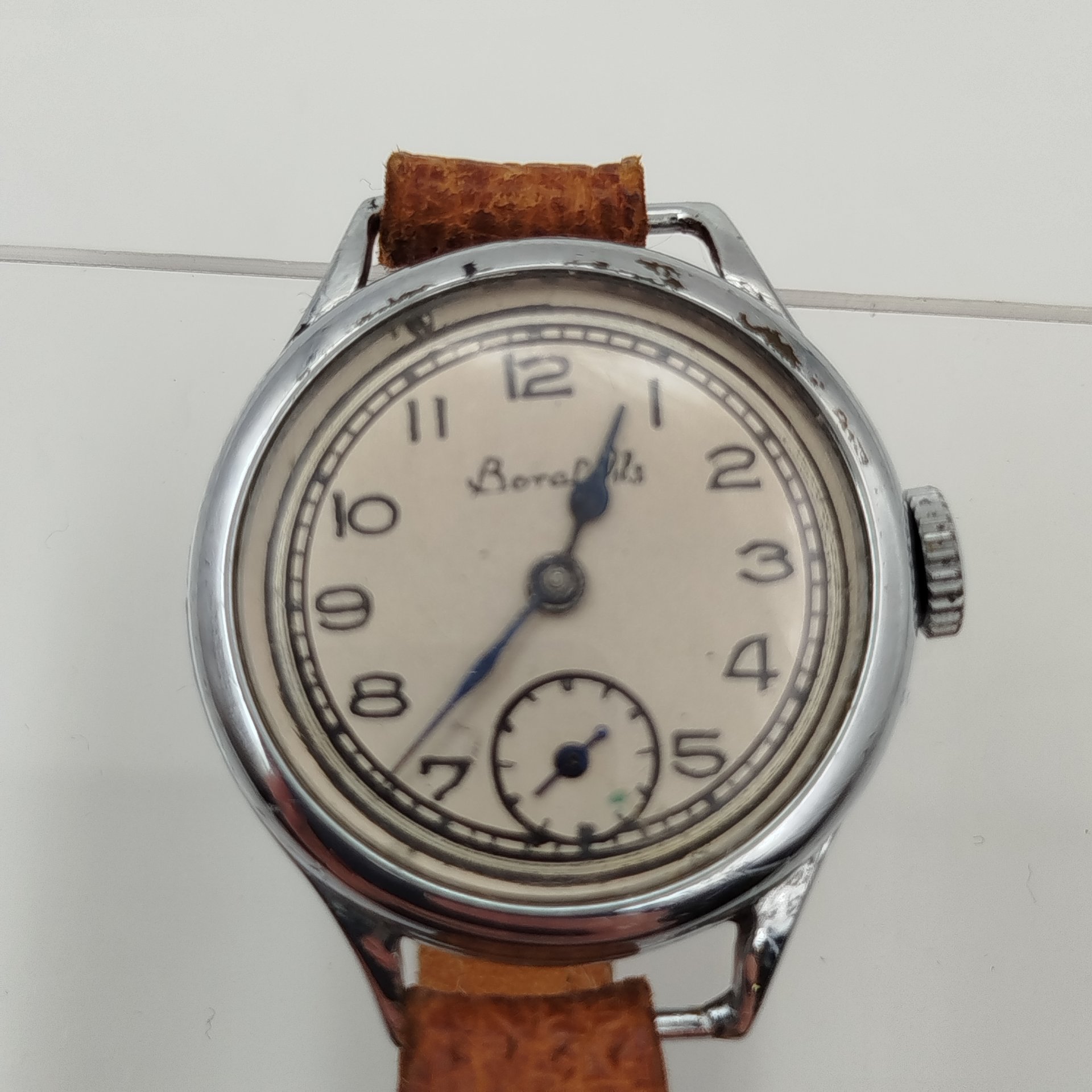Часы наручные (женские) с кожаным ремешком, Borel Fils