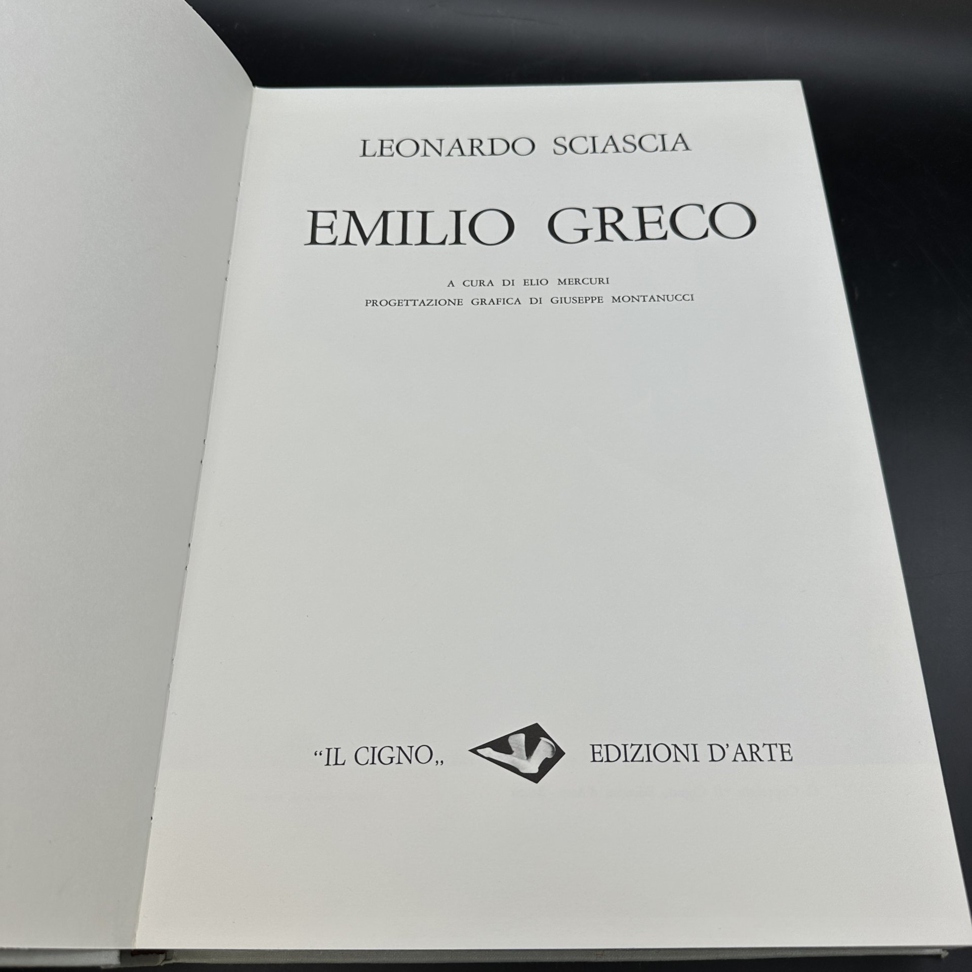 Книга "Emilio Greco" (на итальянском), в кофре