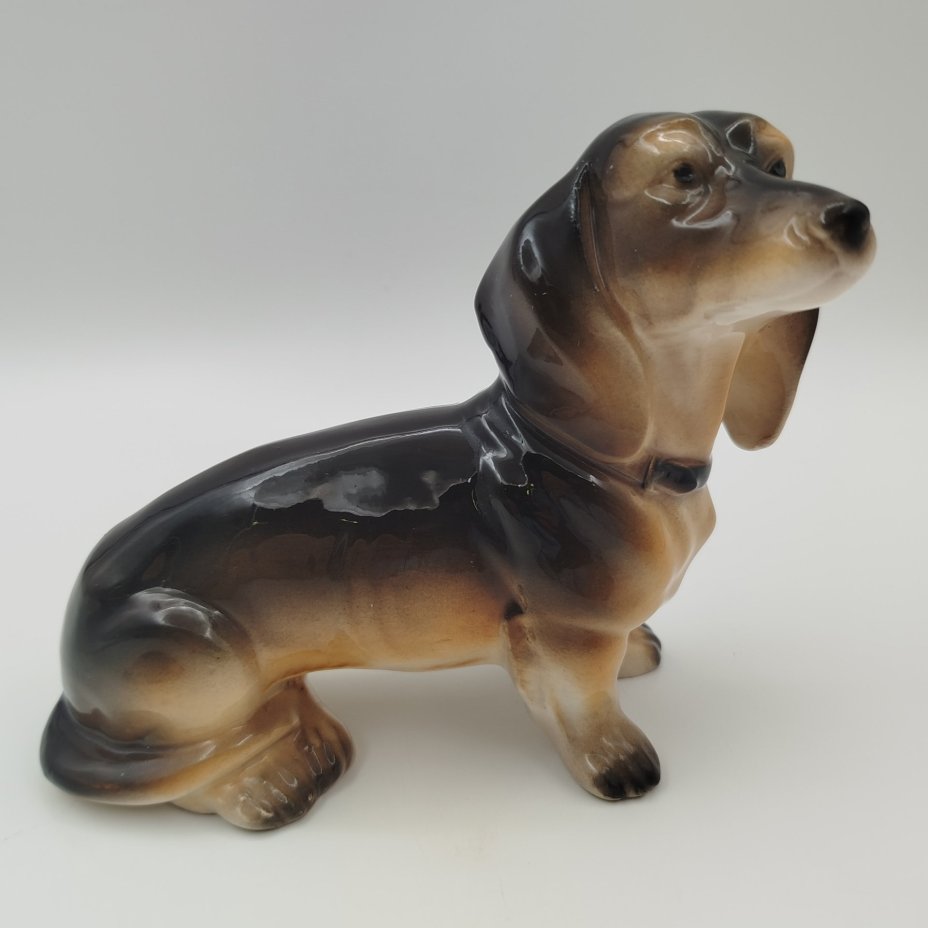 Статуэтка "Такса", фаянс, аэрография, Sitzendorf, ГДР, 1950-1972 гг.