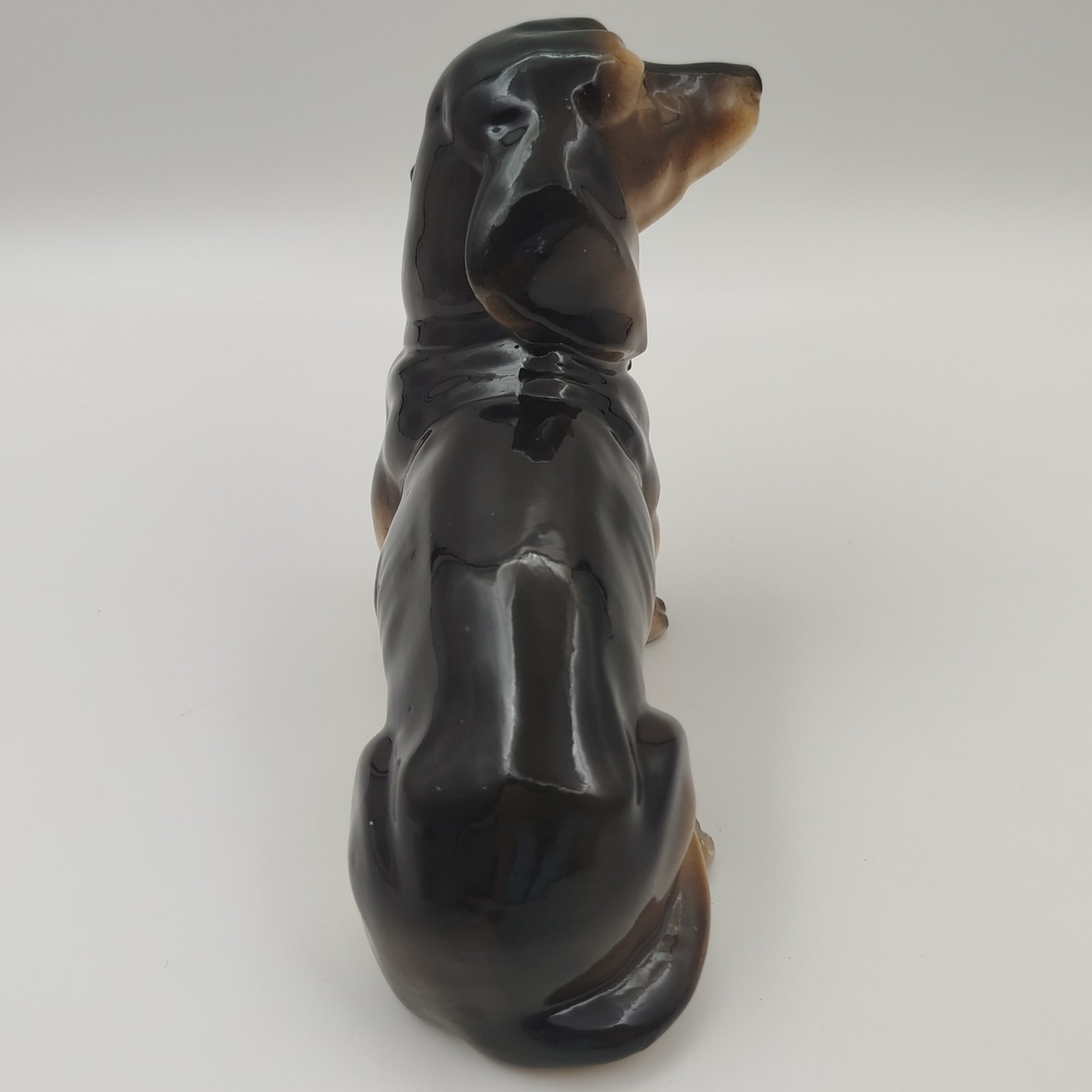 Статуэтка "Такса", фаянс, аэрография, Sitzendorf, ГДР, 1950-1972 гг.