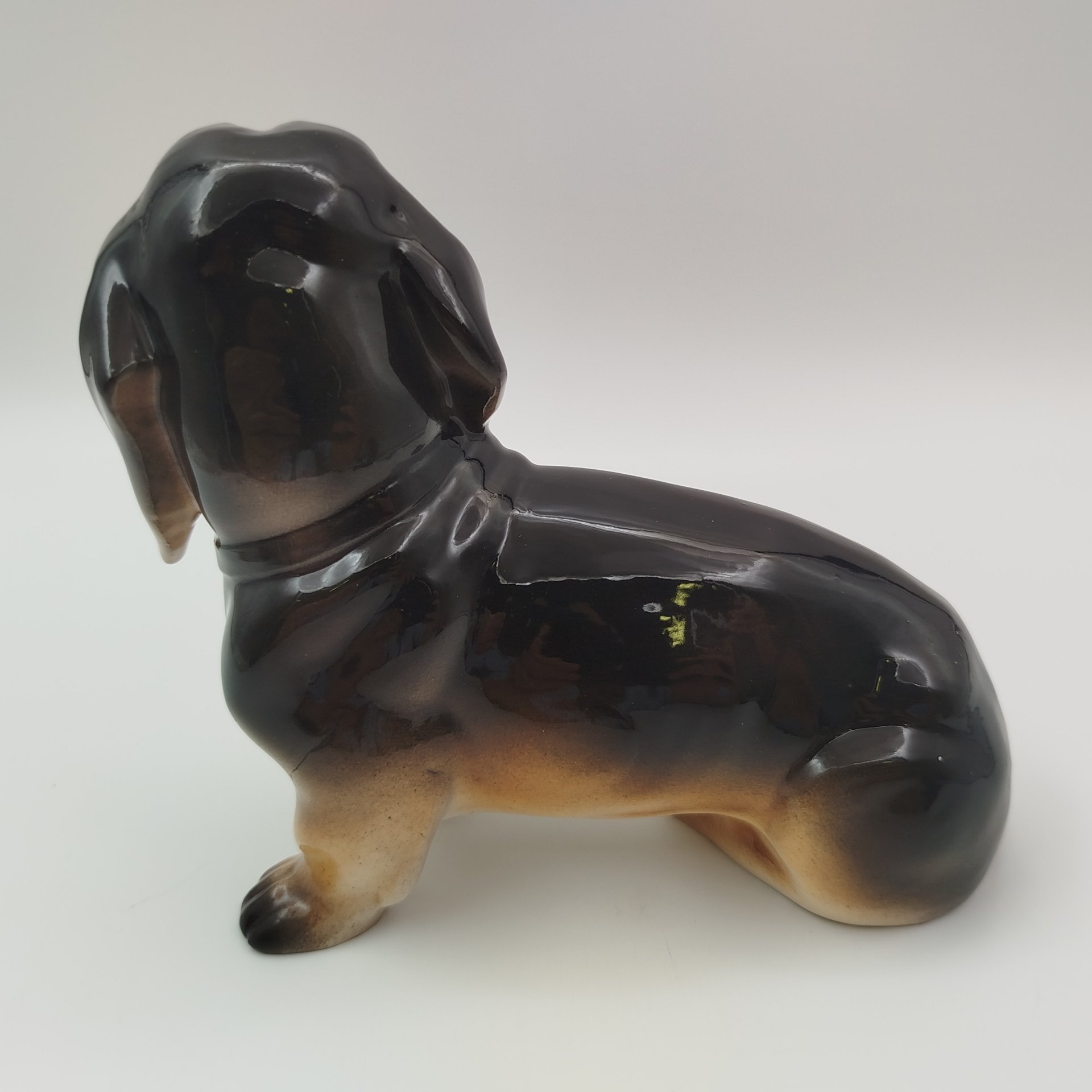 Статуэтка "Такса", фаянс, аэрография, Sitzendorf, ГДР, 1950-1972 гг.