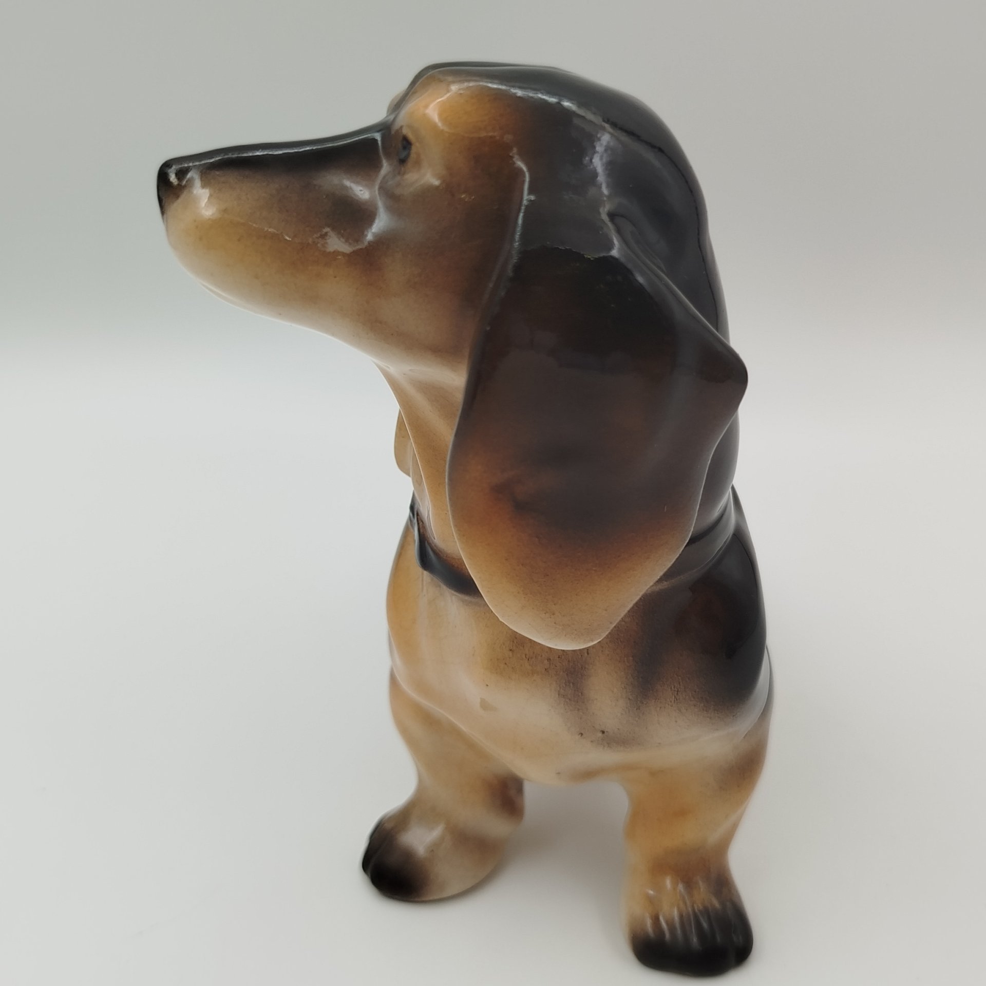 Статуэтка "Такса", фаянс, аэрография, Sitzendorf, ГДР, 1950-1972 гг.
