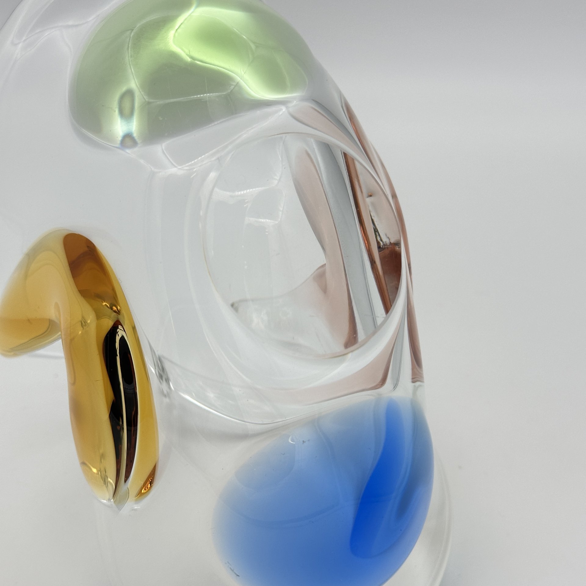 Конфетница с ручкой из серии "Рапсодия", дизайнер Франтишек Земек (Frantisek Zemek), Мстисовский стекольный завод, Mstisov Glassworks (Стекольный завод в Мстишов)