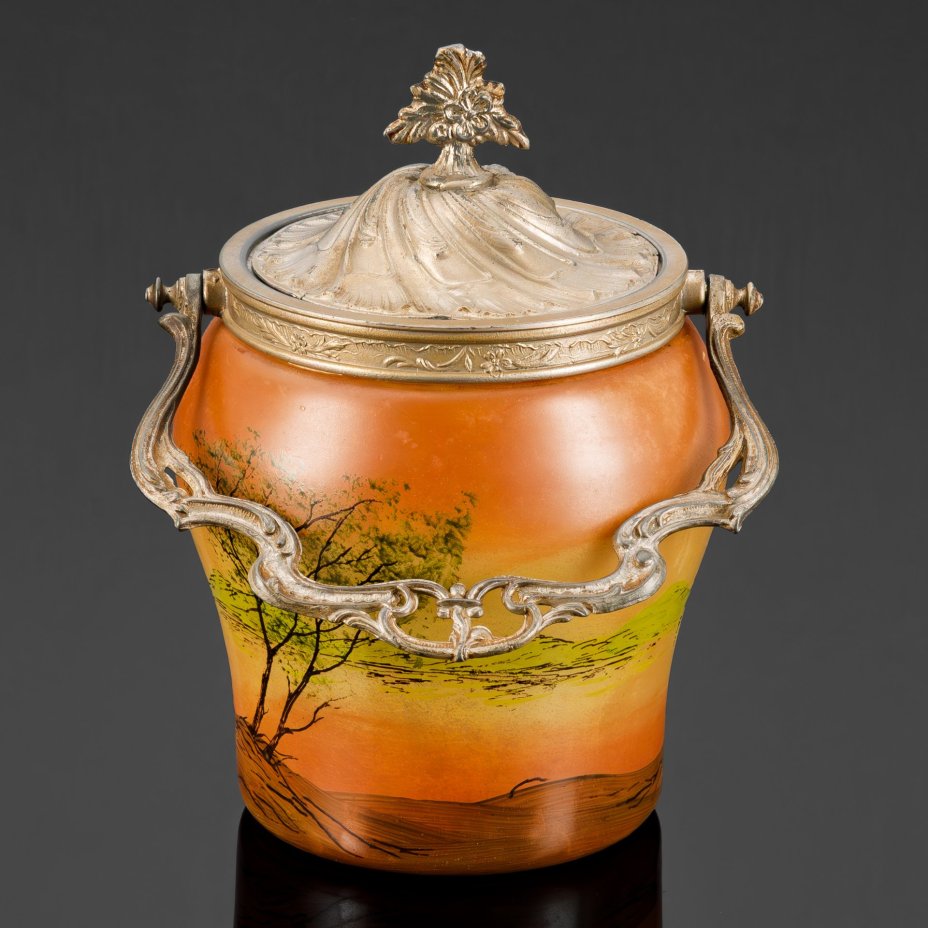 Бисквитница (ваза для десертов), украшенная изображением пейзажа, выполненная в стилистике Legras