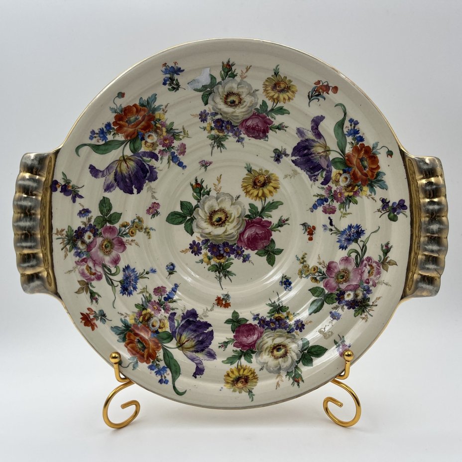 Блюдо сервировочное с фигурными ручками и изображение мейсенского букета, Boch Freres Keramis, фаянс, деколь, золочение, Бельгия, 1960-1980 гг.