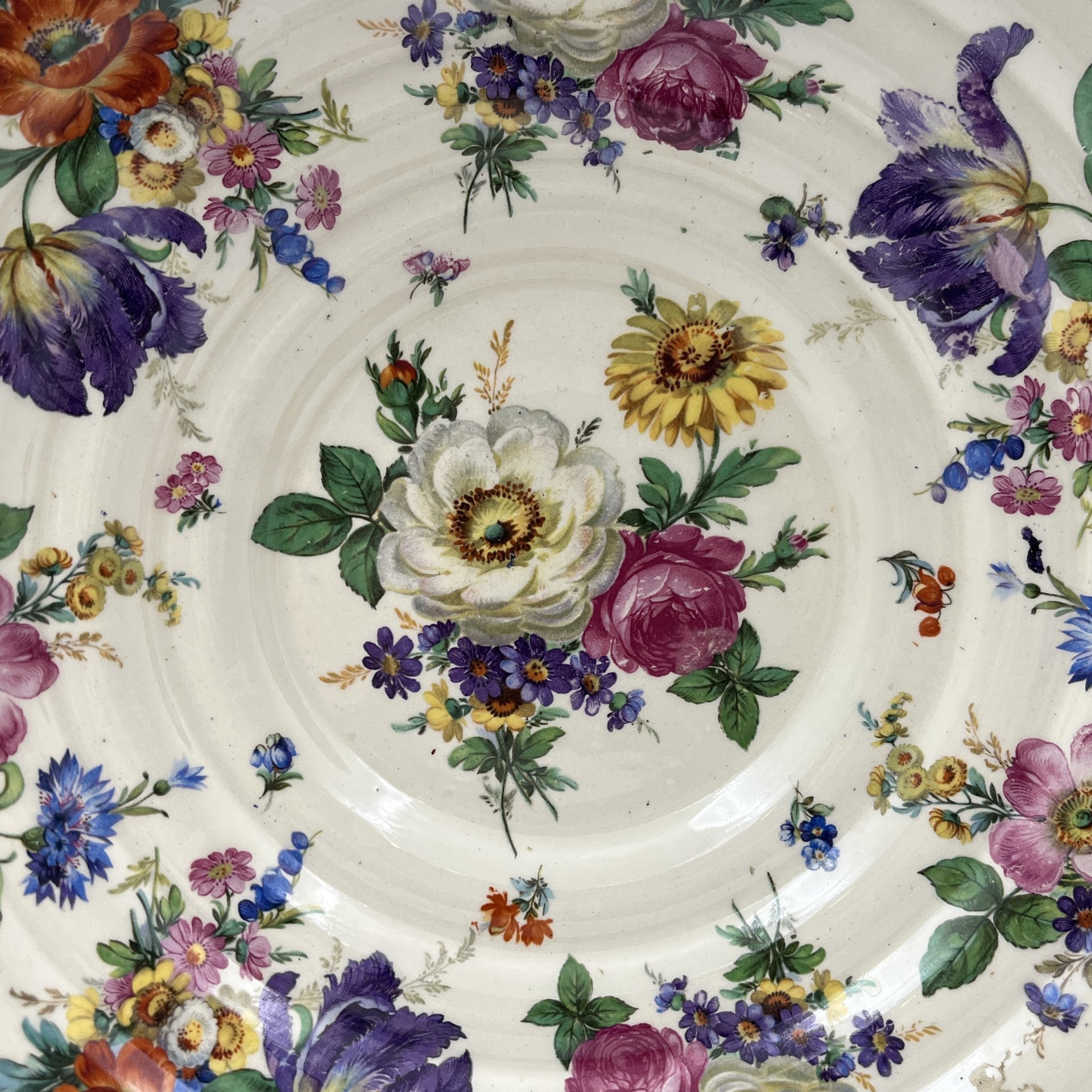 Блюдо сервировочное с фигурными ручками и изображение мейсенского букета, Boch Freres Keramis, фаянс, деколь, золочение, Бельгия, 1960-1980 гг.