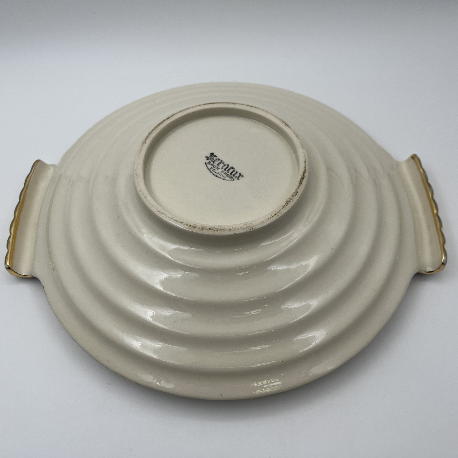 Блюдо сервировочное с фигурными ручками и изображение мейсенского букета, Boch Freres Keramis, фаянс, деколь, золочение, Бельгия, 1960-1980 гг.