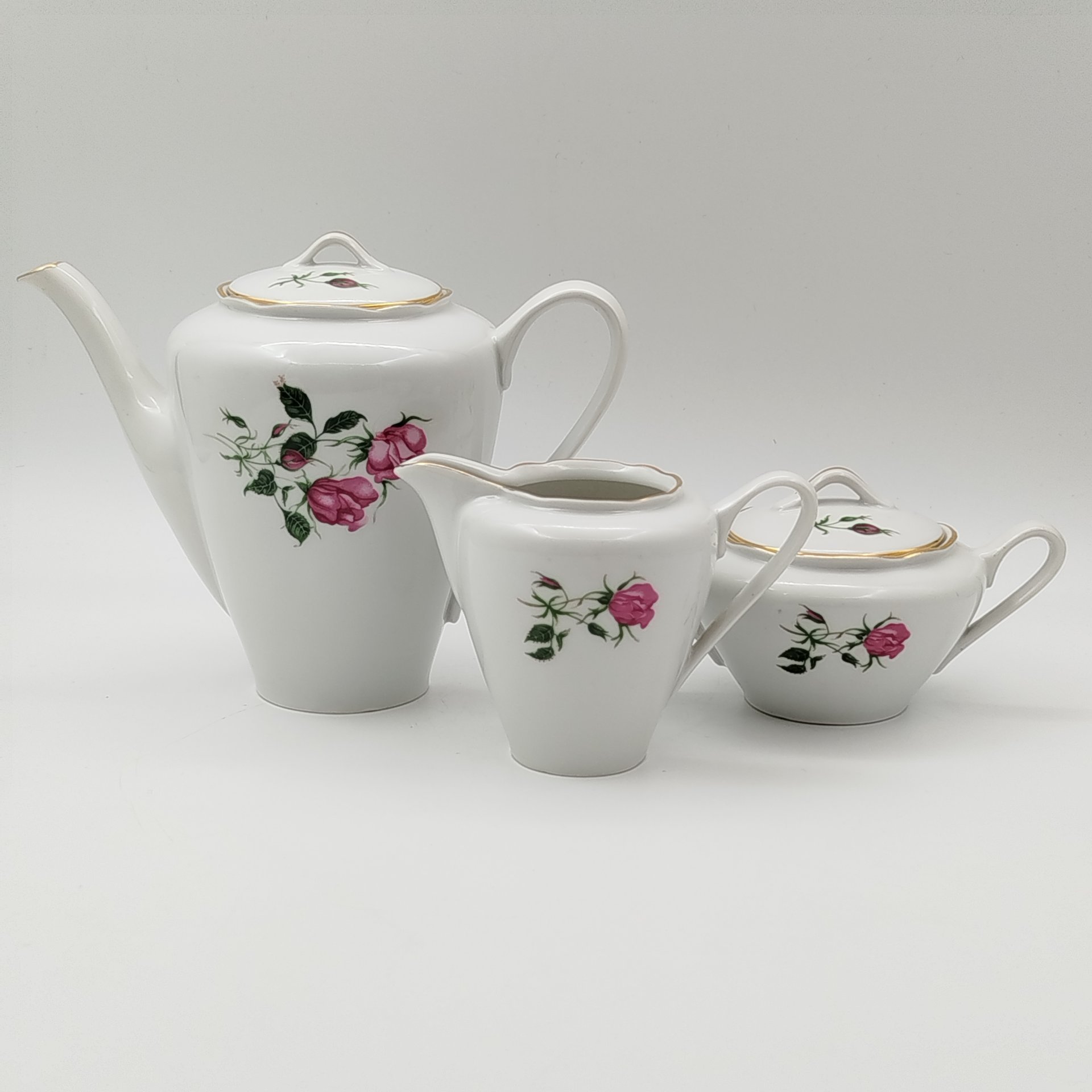 Сервиз кофейный с декором в виде роз, на 6 персон (15 предметов), "Gebrüder Benedikt"