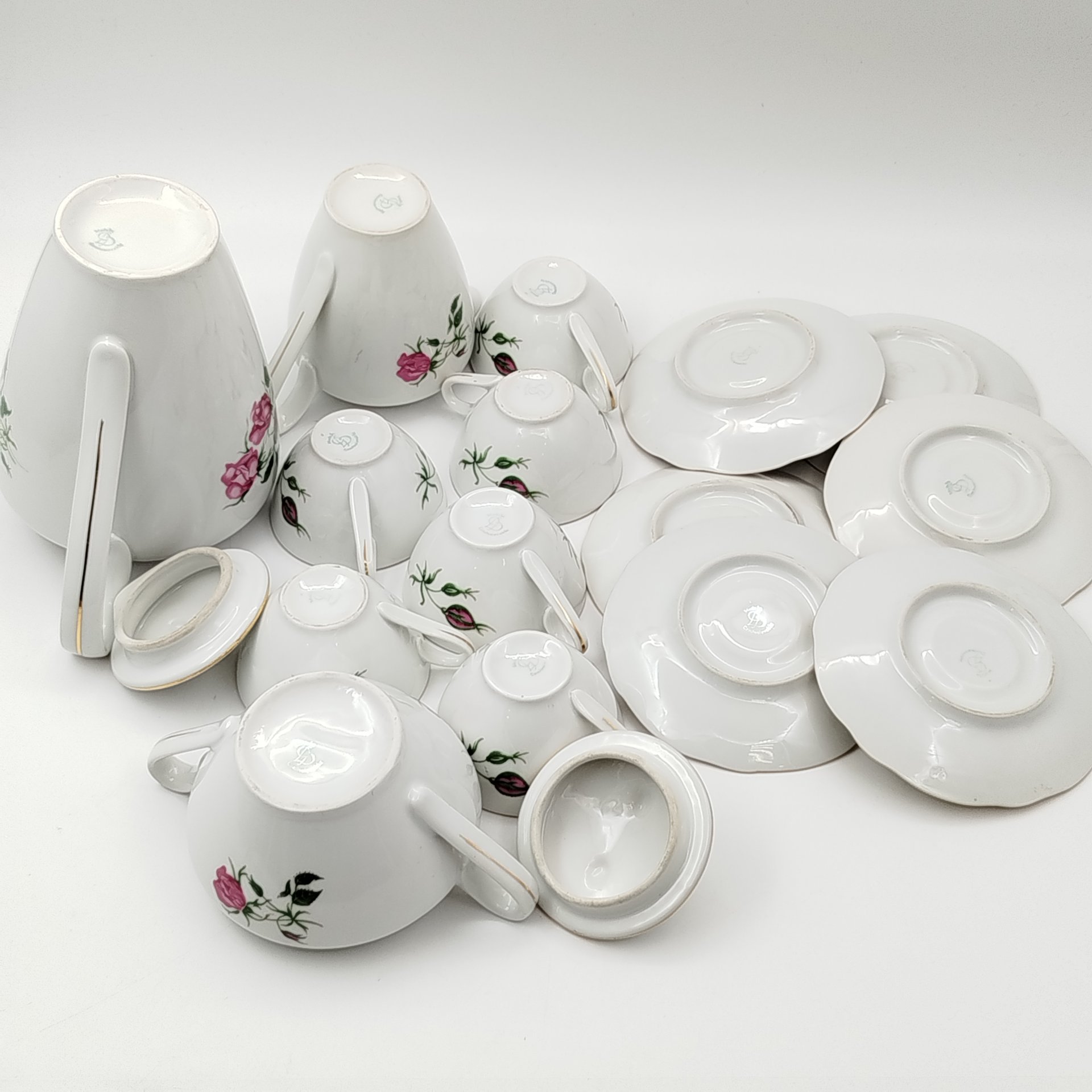 Сервиз кофейный с декором в виде роз, на 6 персон (15 предметов), "Gebrüder Benedikt"