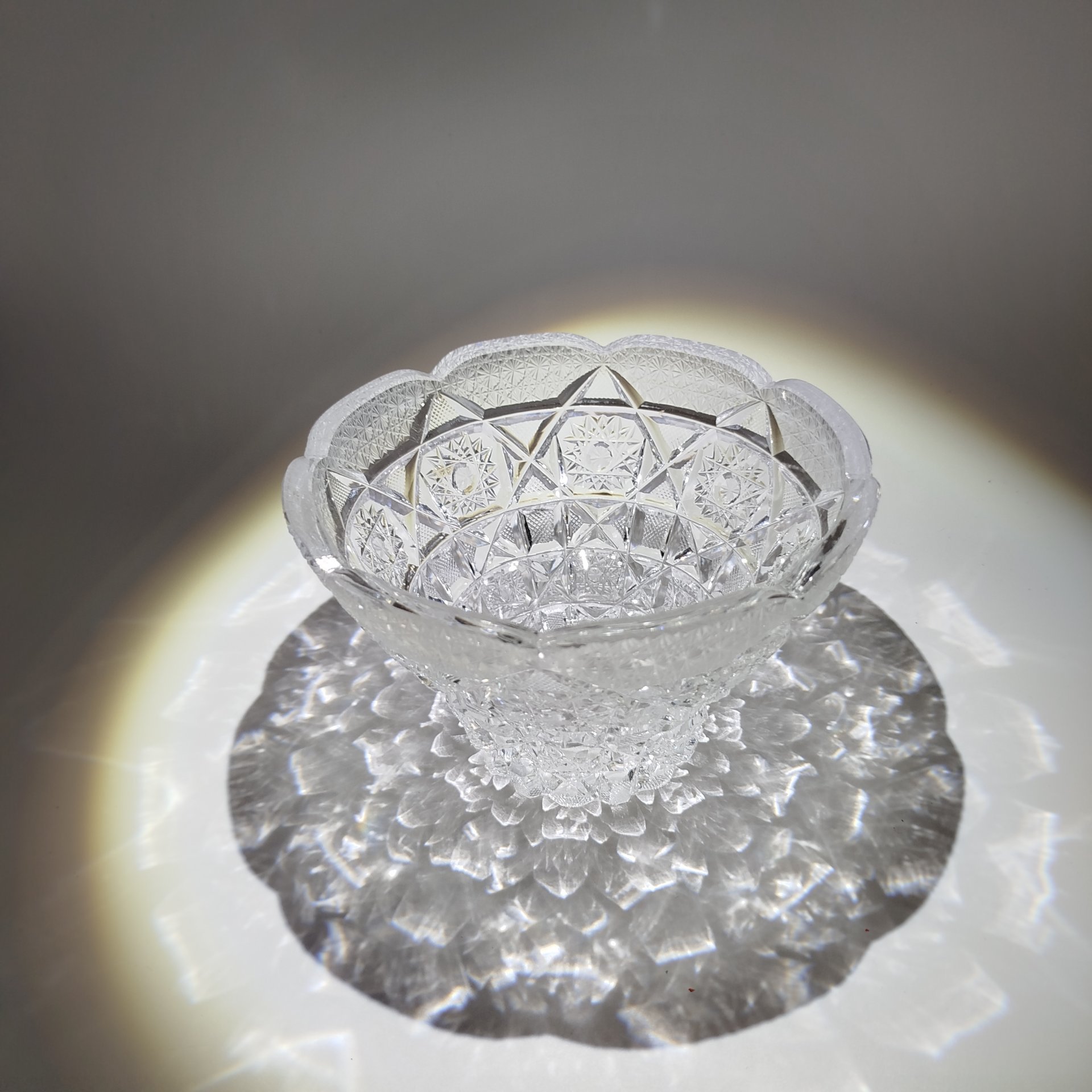 Конфетница(салатник) с резным декором, хрусталь, гранение, Гусевской хрустальный завод (Гусь-Хрустальный), СССР, 1970-1990 гг.