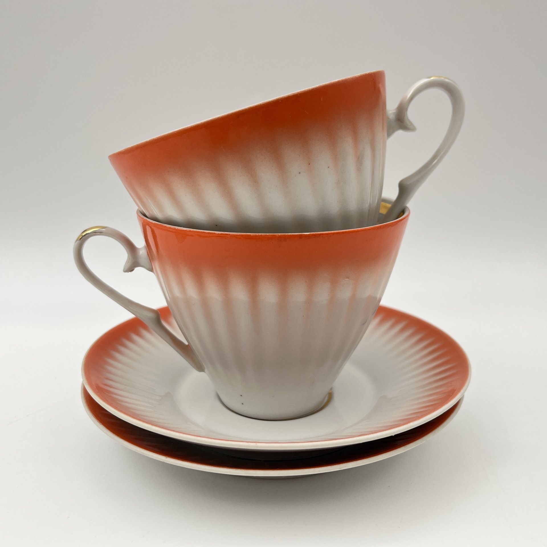 Набор чайных пар оранжевого оттенка на 2 персоны