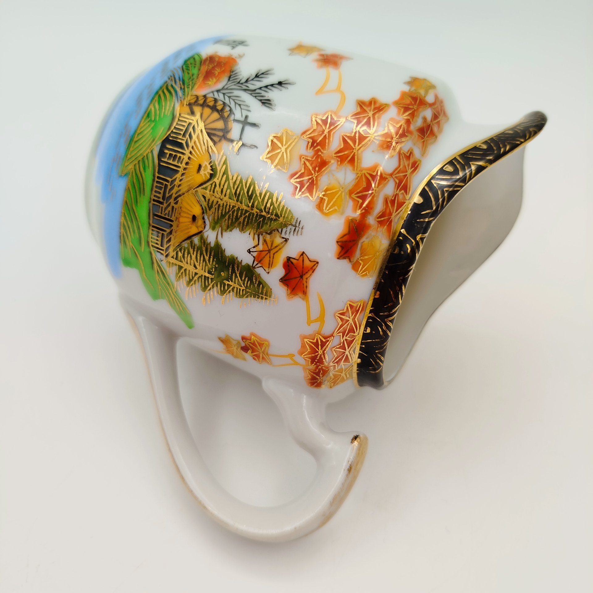 Молочник/сливочник с пейзажным декором, клеймо "Kutani hand painted Japan", фарфор, роспись, золочение, Япония, 1950-1980 гг.