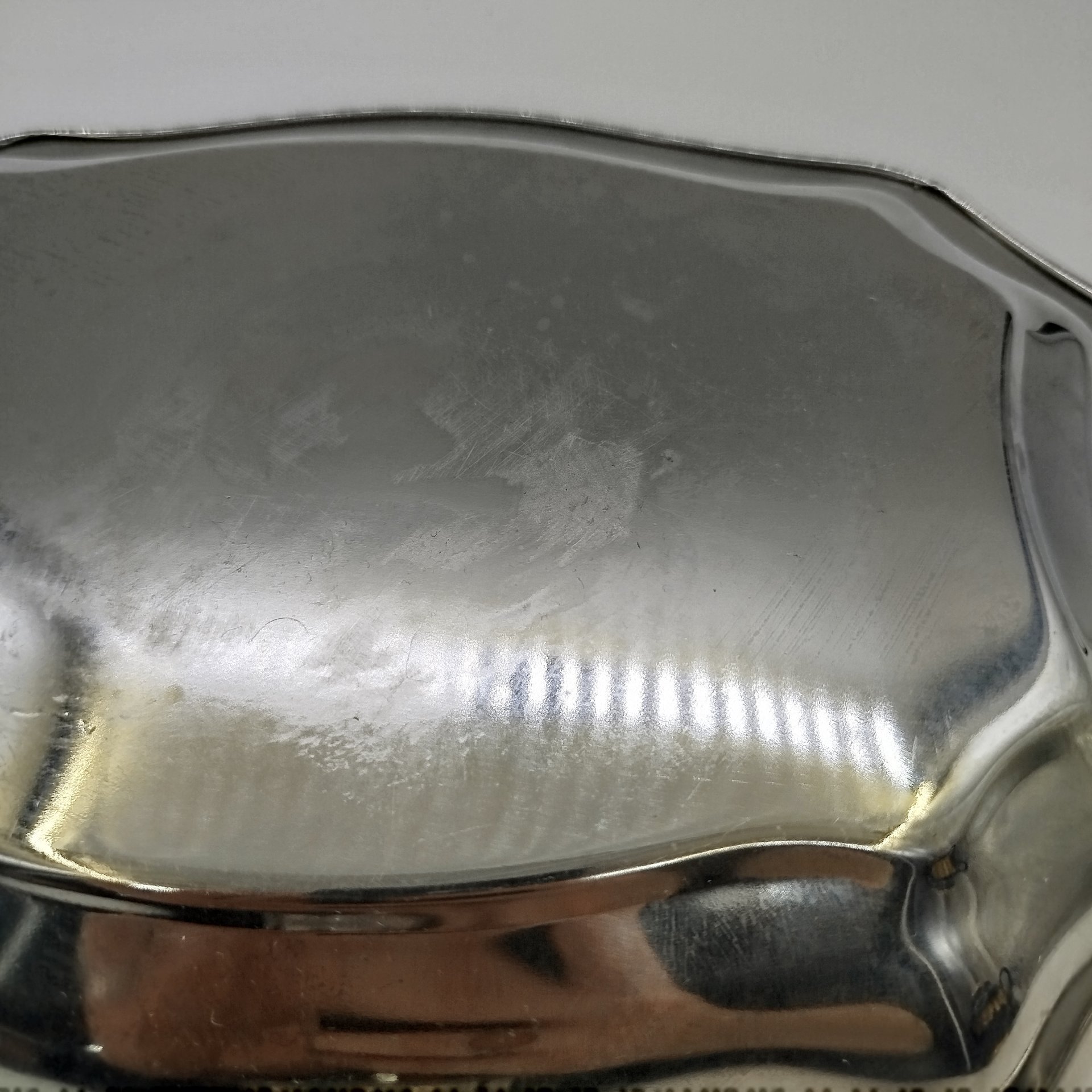 Набор сервировочный(террина и поднос) в классическом стиле, сталь, Европа, 1990-2010 гг.