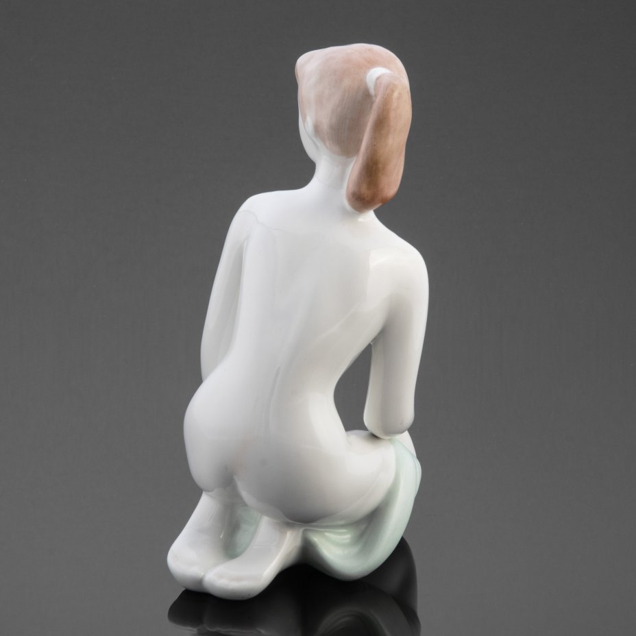 Статуэтка "Купальщица", Aquincum Porcelain
