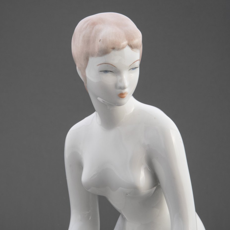 Статуэтка "Купальщица", Aquincum Porcelain