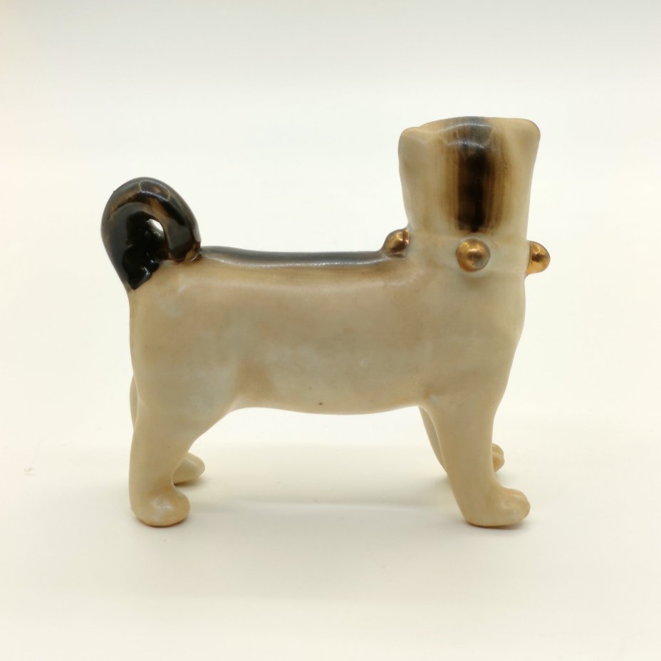 Статуэтка "Мопс стоящий", фарфор, роспись, золочение, Западная Европа, 1970-1990 гг.