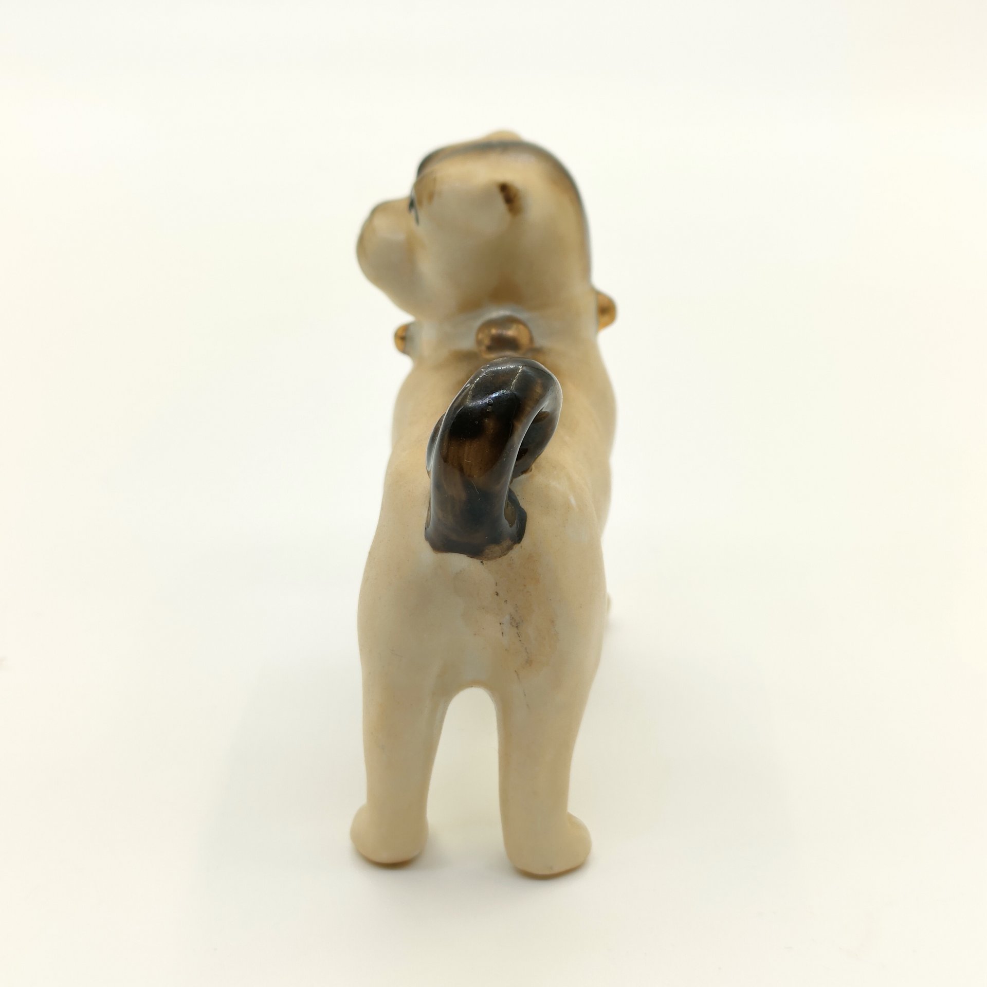 Статуэтка "Мопс стоящий", фарфор, роспись, золочение, Западная Европа, 1970-1990 гг.