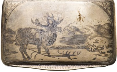 Табакерка серебряная с позолотой "Олень" с клеймом 1908-1917 гг