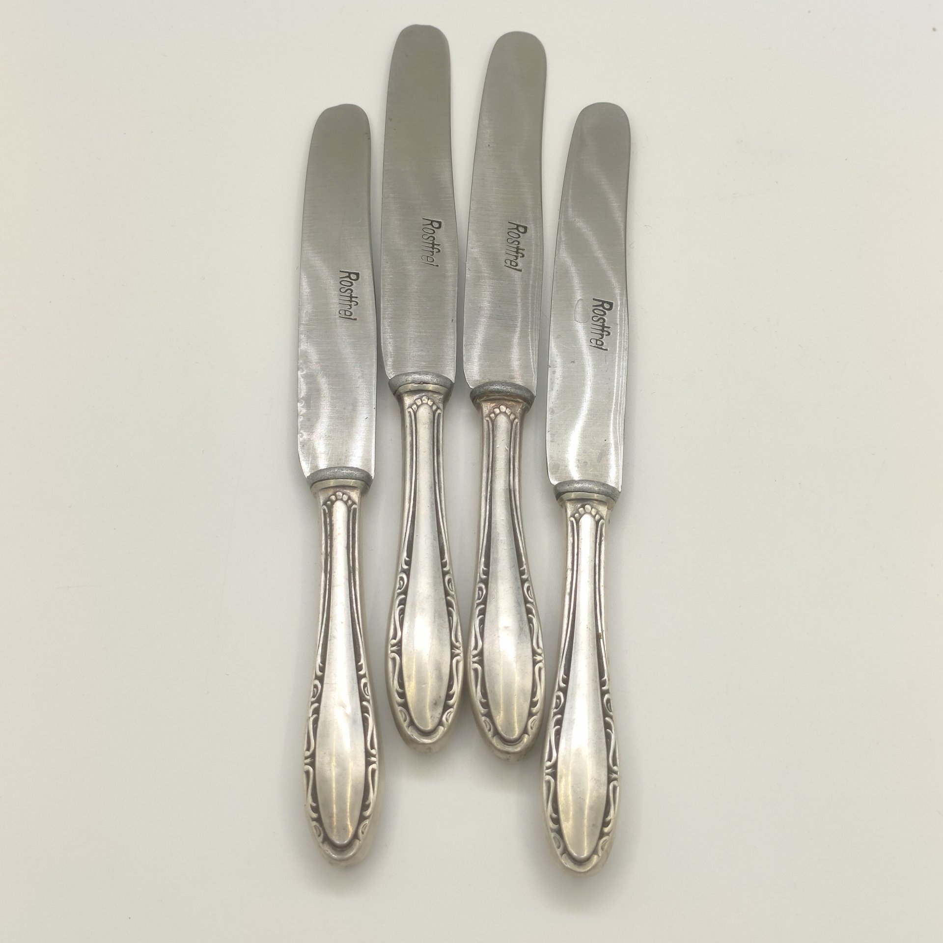 Набор из 4-х десертных ножей лаконичной формы, клеймо "Rostfrei", сталь, металл, Германия, 1920-1960 гг.