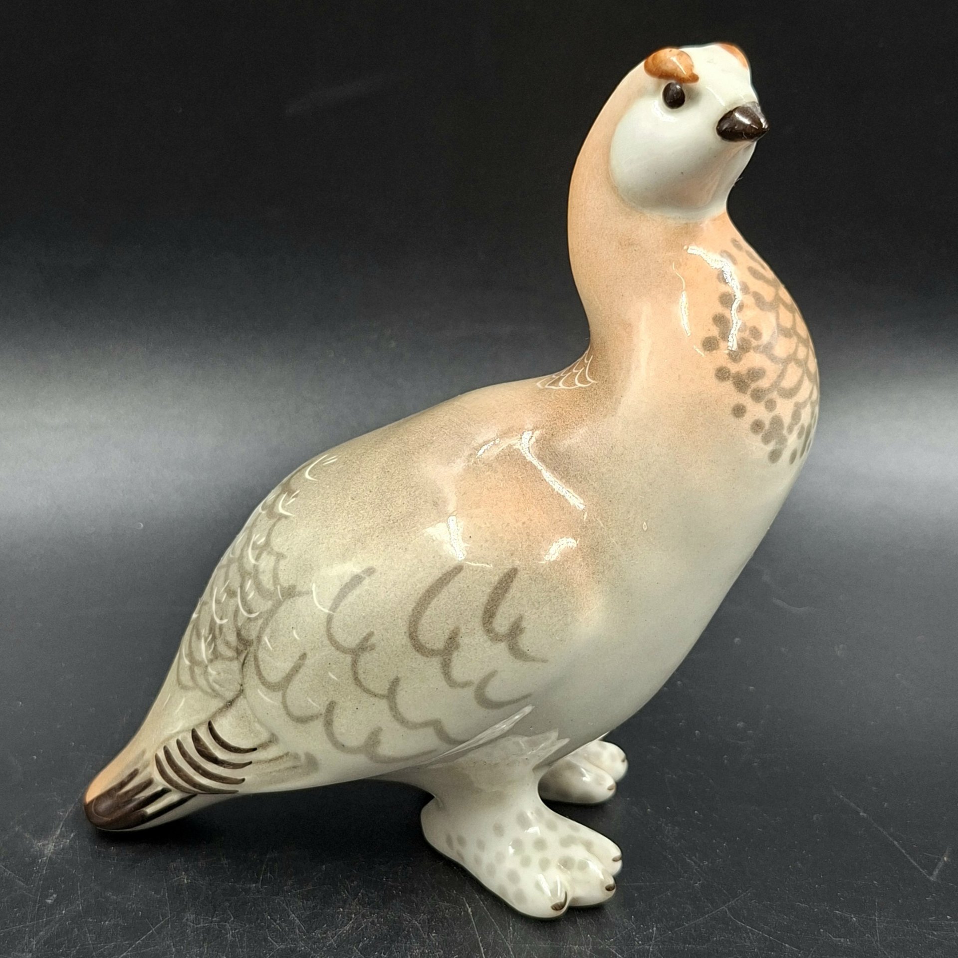 Статуэтка "Куропатка", скульптор П.П. Веселов, фарфор, роспись, Ленинградский фарфоровый завод (ЛФЗ), СССР, 1970-1992 гг.
