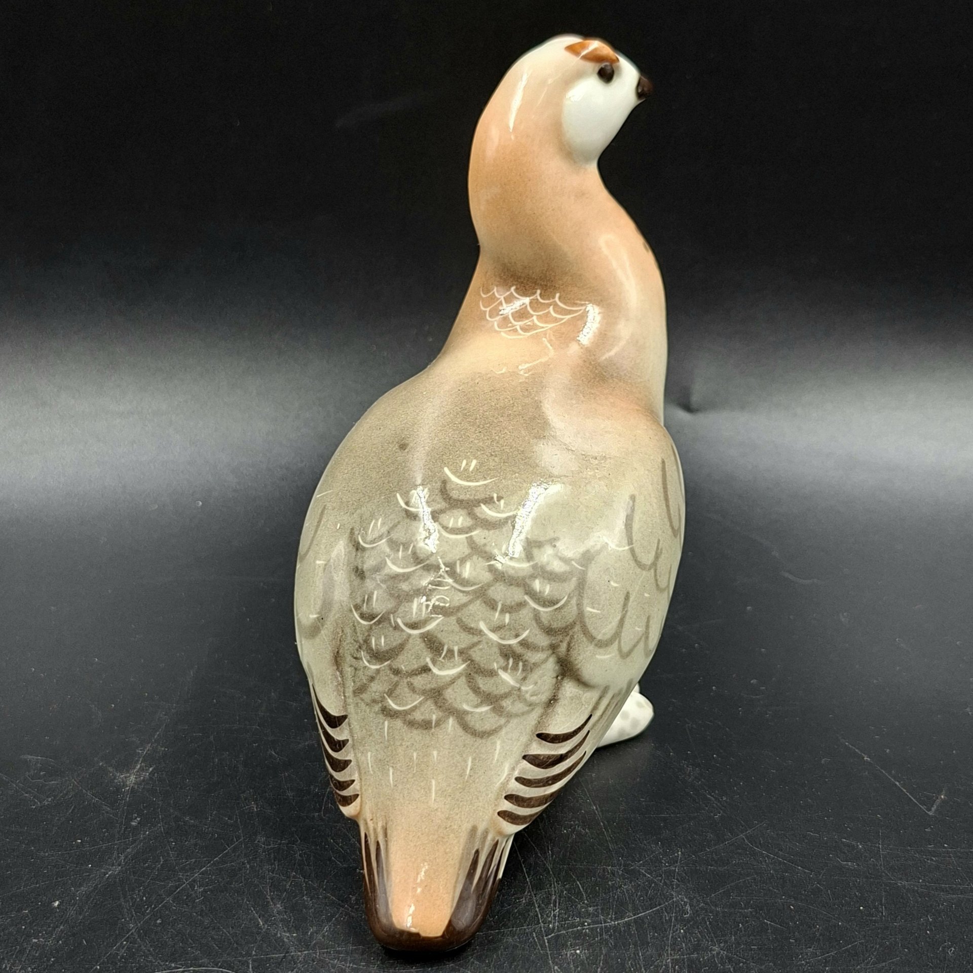 Статуэтка "Куропатка", скульптор П.П. Веселов, фарфор, роспись, Ленинградский фарфоровый завод (ЛФЗ), СССР, 1970-1992 гг.