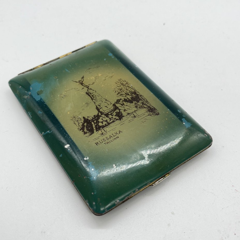Портсигар с изображением памятника броненосцу "Русалка" в Таллине
