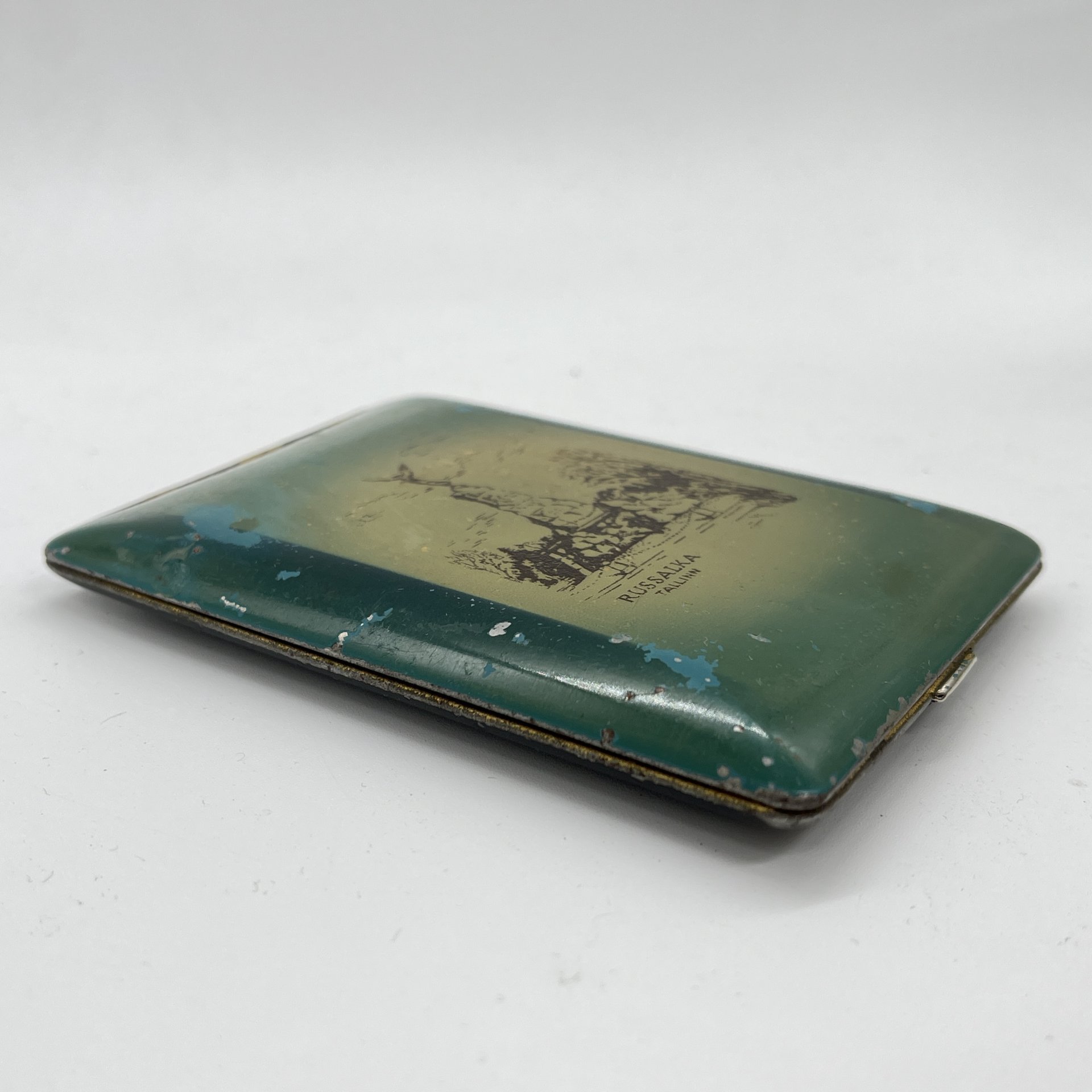 Портсигар с изображением памятника броненосцу "Русалка" в Таллине