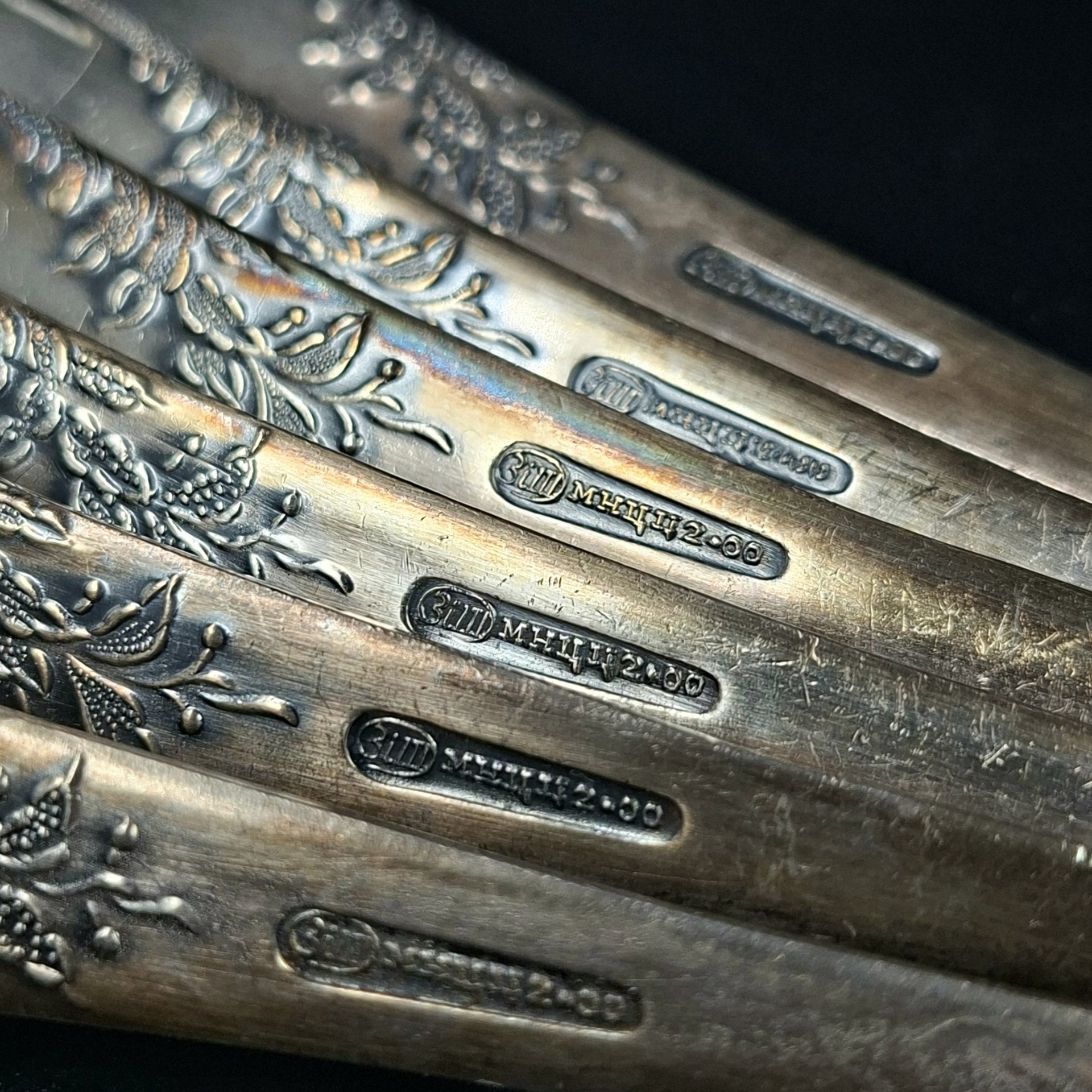 Набор из шести десертных ложек с растительным декором, мНЦ (медь-никель-цинк), Вольнянский завод столовых приборов им. Шевченко (ЗiШ, ЗиШ), СССР, 1960-1980 гг.