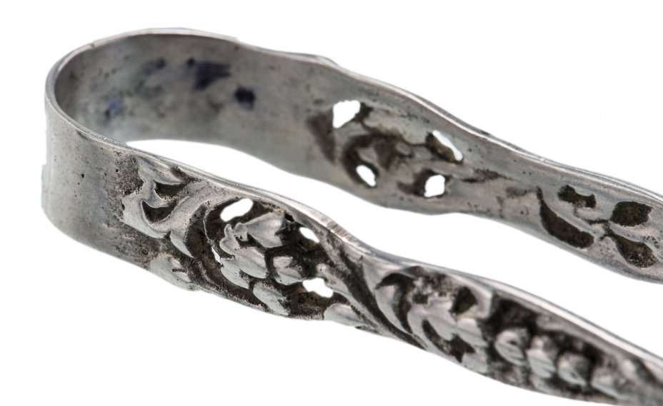 Щипцы для сахара с растительным декором, серебро 830 пр., фирма "Gewe Silvervarufabriken", г. Мальме, Швеция, 1948 г.