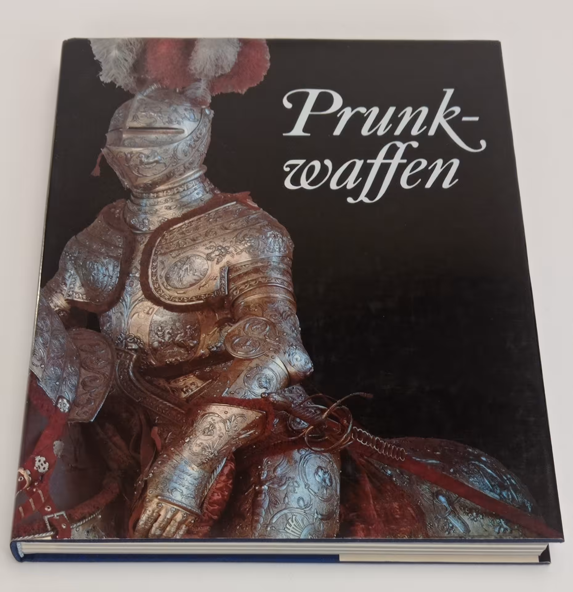 Книга-альбом "Prunkwaffen" (Драгоценное оружие), Johannes Schöbel, Издательство «Edition Leipzig»