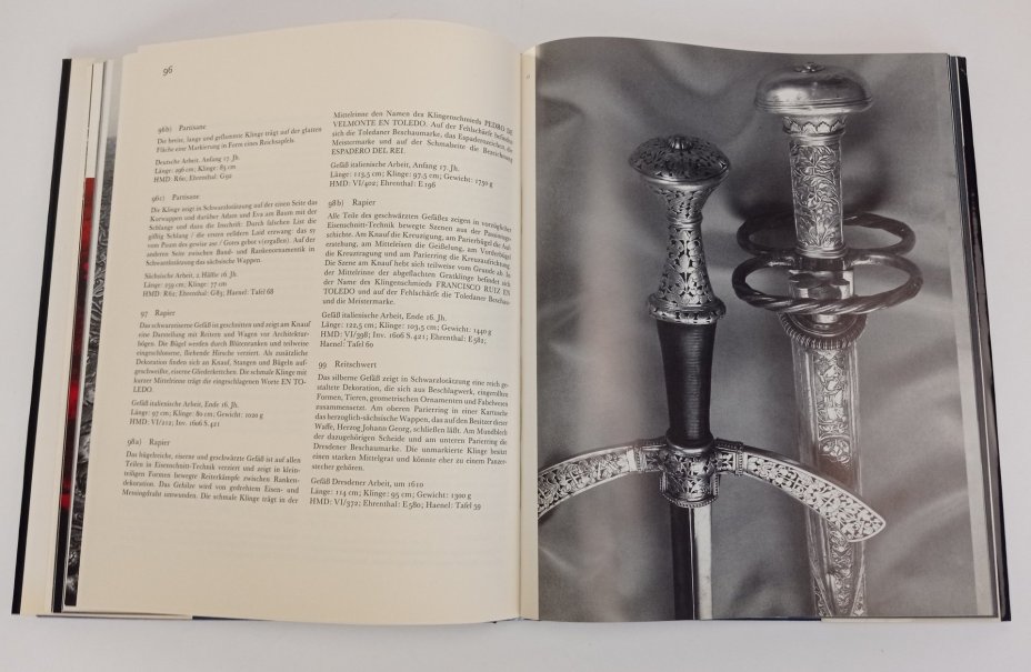 Книга-альбом "Prunkwaffen" (Драгоценное оружие), Johannes Schöbel, Издательство «Edition Leipzig»