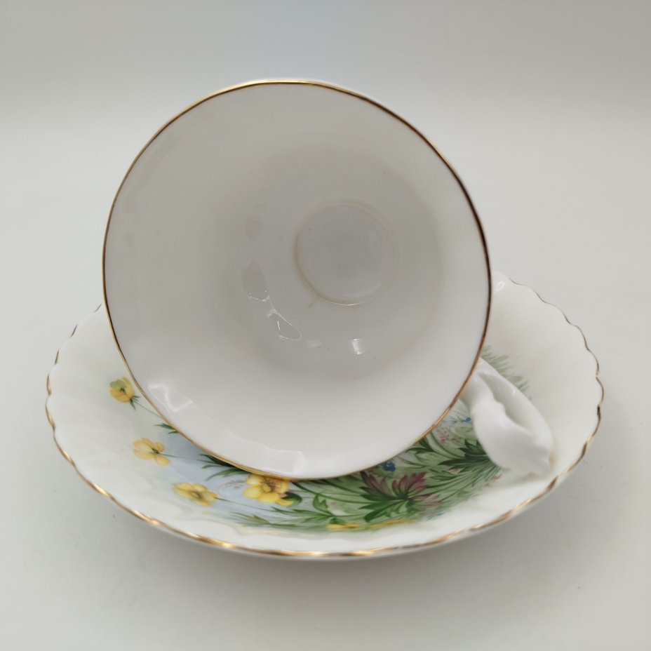 Чайная пара с нежным цветочным декором, фарфор, деколь, золочение, Royal Albert, Великобритания, 1980-2000 гг.