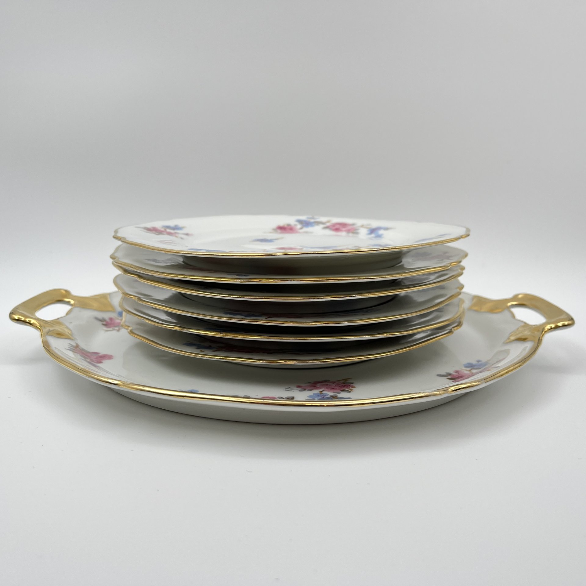 Набор десертных тарелок и блюда с цветочным декором на 6 персон, фарфор, деколь, золочение, Limoges, Франция, 1950-1970 гг.
