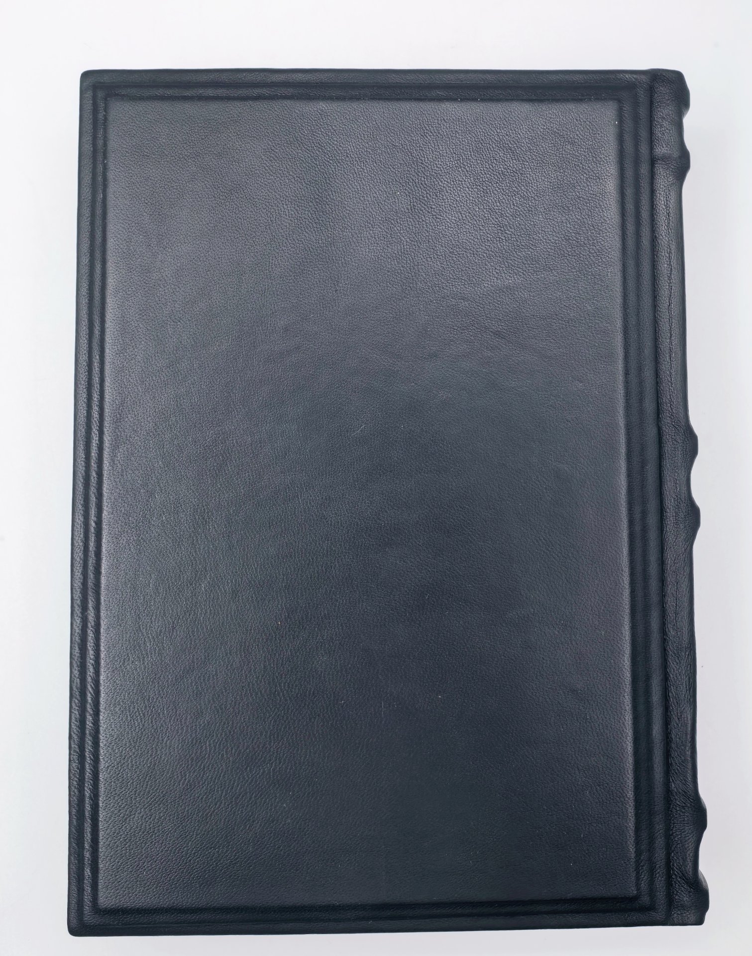 М. А. Булгаков "Мастер и Маргарита" подарочное издание, кожаный переплет, авторская ручная работа, бумага, Российская Федерация, 2025 г.