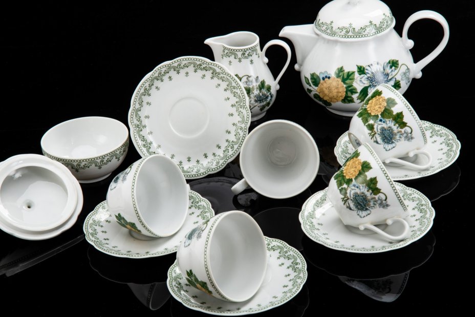 Сервиз чайный с цветочным декором  на 5 персон (13 предметов)