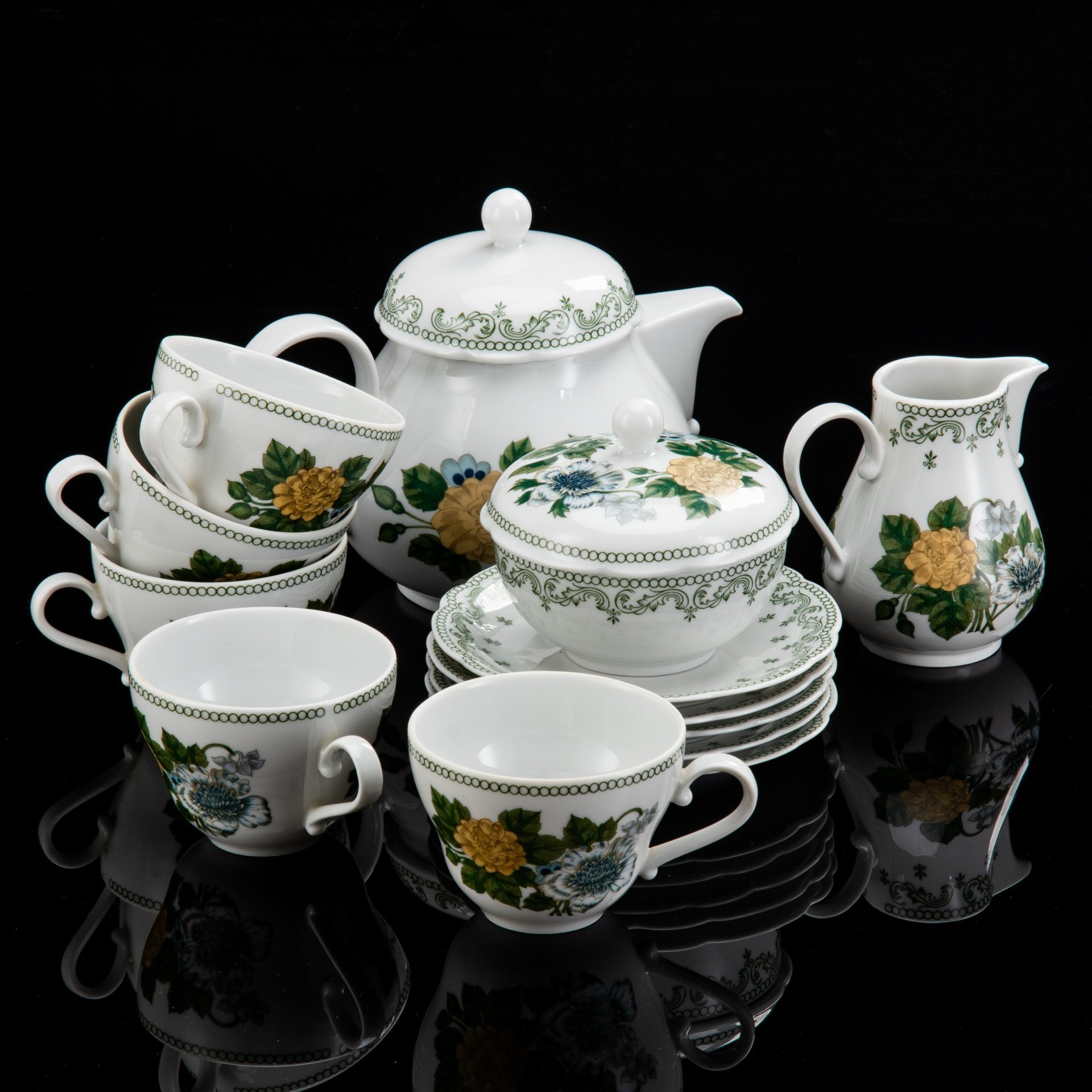 Сервиз чайный с цветочным декором  на 5 персон (13 предметов)