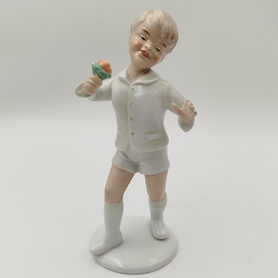 Статуэтка "Мальчик с розой", фарфор, роспись, Wallendorf, Германия, 1963-1990 гг.