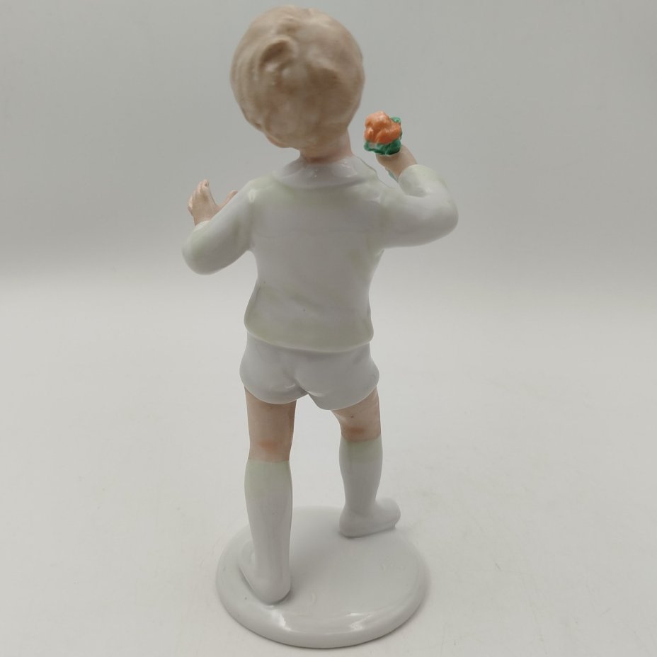 Статуэтка "Мальчик с розой", фарфор, роспись, Wallendorf, Германия, 1963-1990 гг.