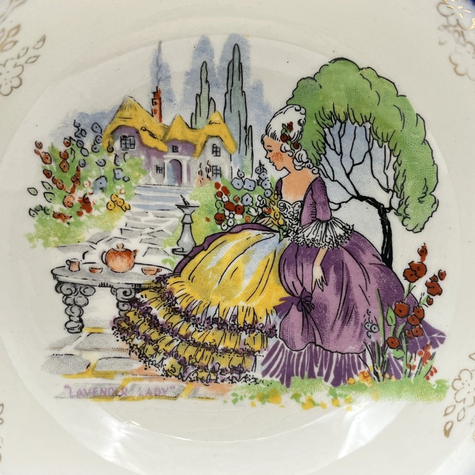 Набор из 4-х суповых тарелок (пиал), украшенных изображением дамы в саду, Winterton Pottery (Longton), фаянс, деколь, золочение, Великобритания, 1949-1954 гг.