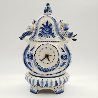 Часы настольные "Вечерний звон", автор корпуса С.В. Исаев