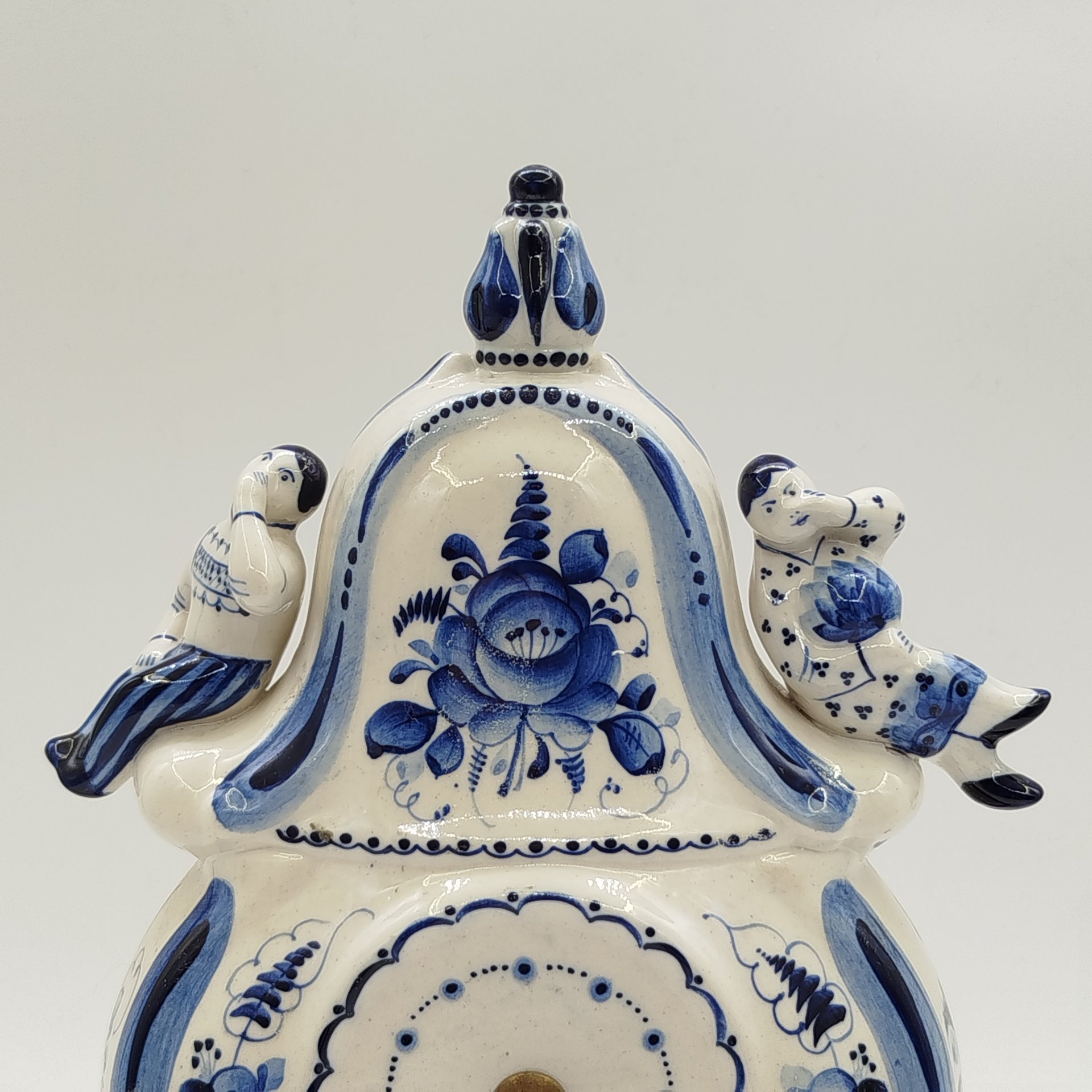 Часы настольные "Вечерний звон", автор корпуса С.В. Исаев