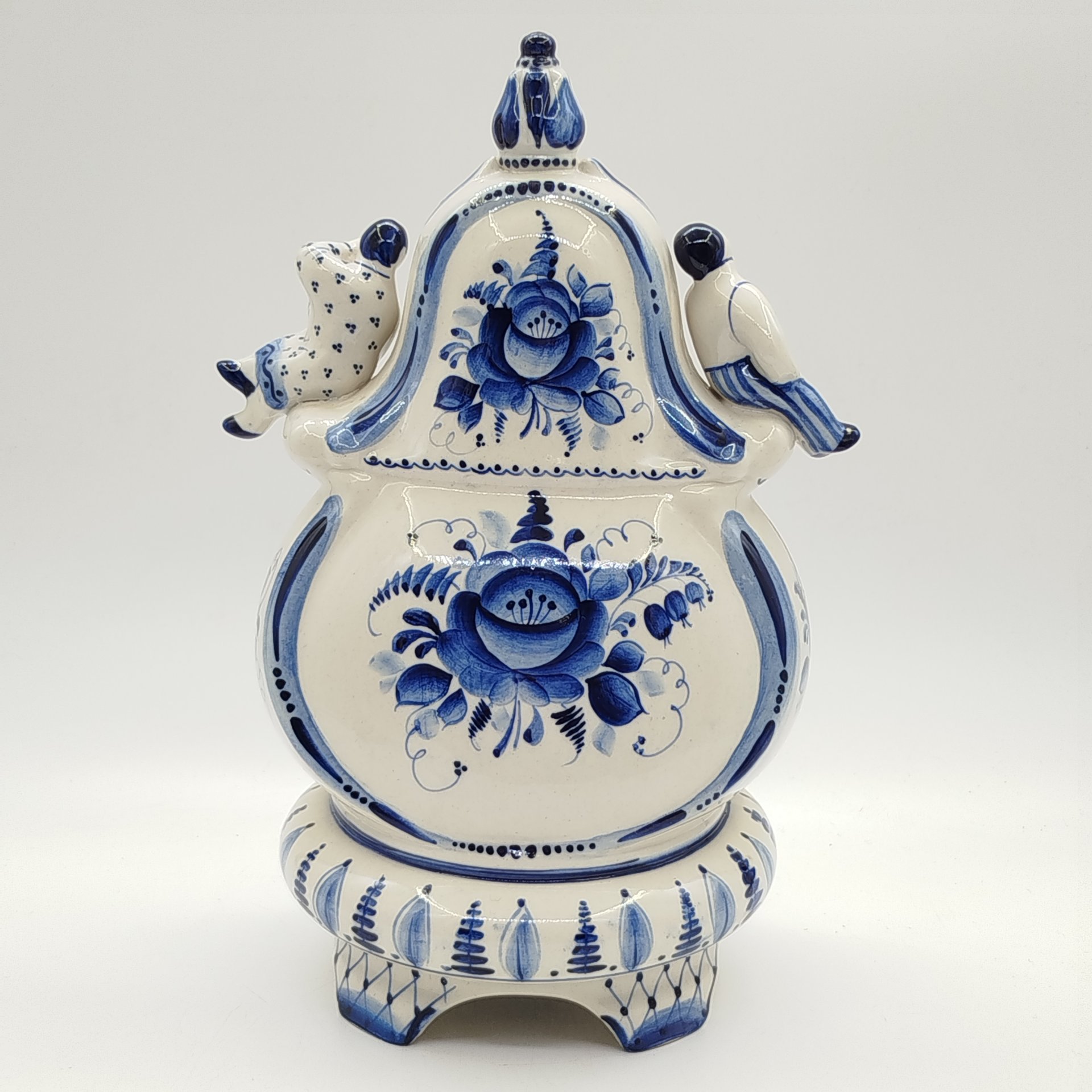 Часы настольные "Вечерний звон", автор корпуса С.В. Исаев